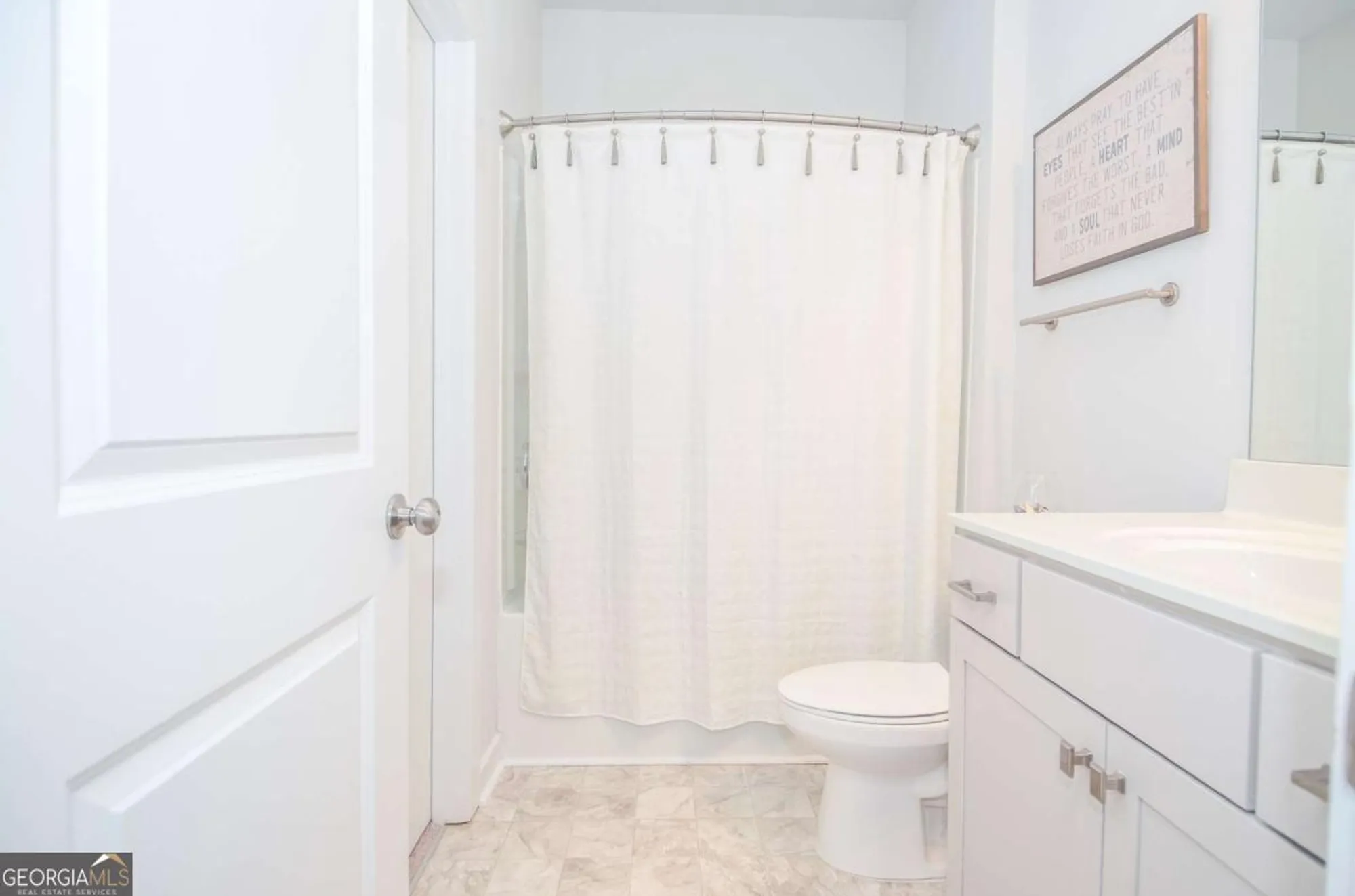 Property Slideshow image 26 of 45 | 2562 rathburn cir, Loganville, GA, 30052