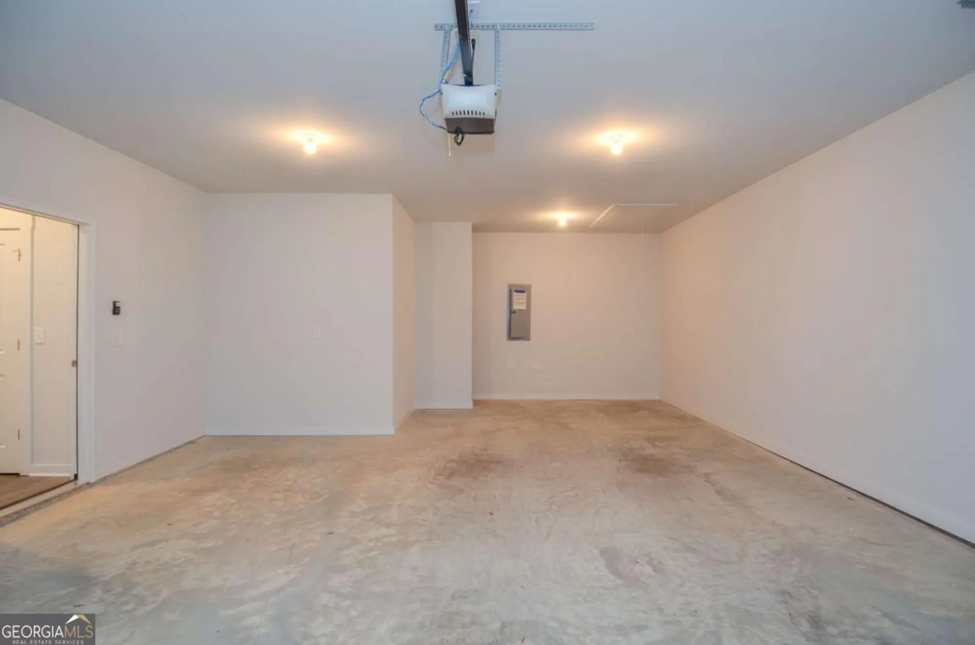 Property Slideshow image 32 of 45 | 2562 rathburn cir, Loganville, GA, 30052
