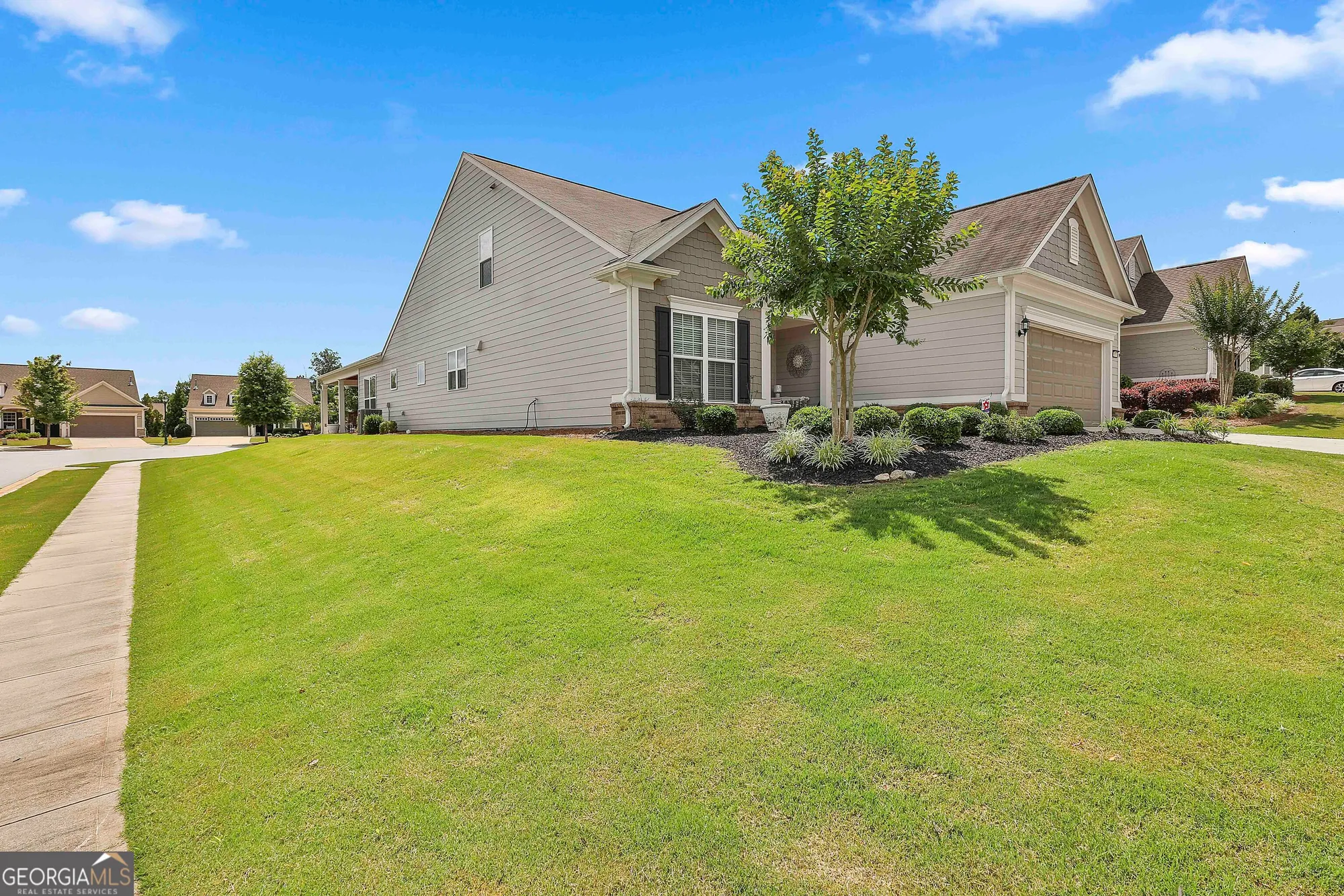 Property Slideshow image 3 of 56 | 819 firefly ct, Griffin, GA, 30223