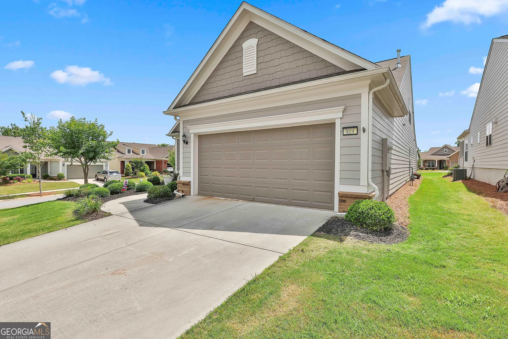 Property Slideshow image 5 of 56 | 819 firefly ct, Griffin, GA, 30223