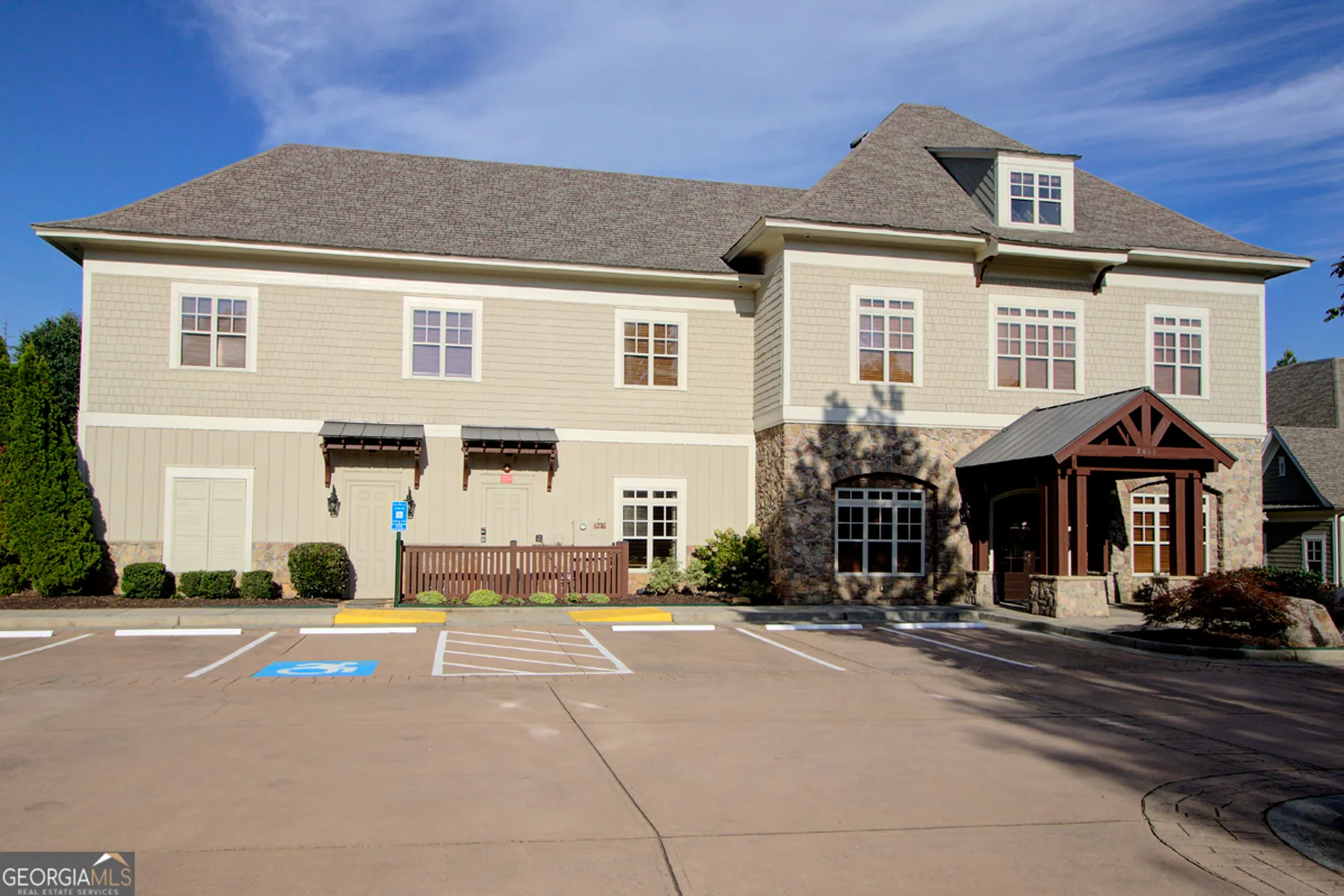 Property Slideshow image 58 of 72 | 2689 middlecreek way # 2689, Cumming, GA, 30041