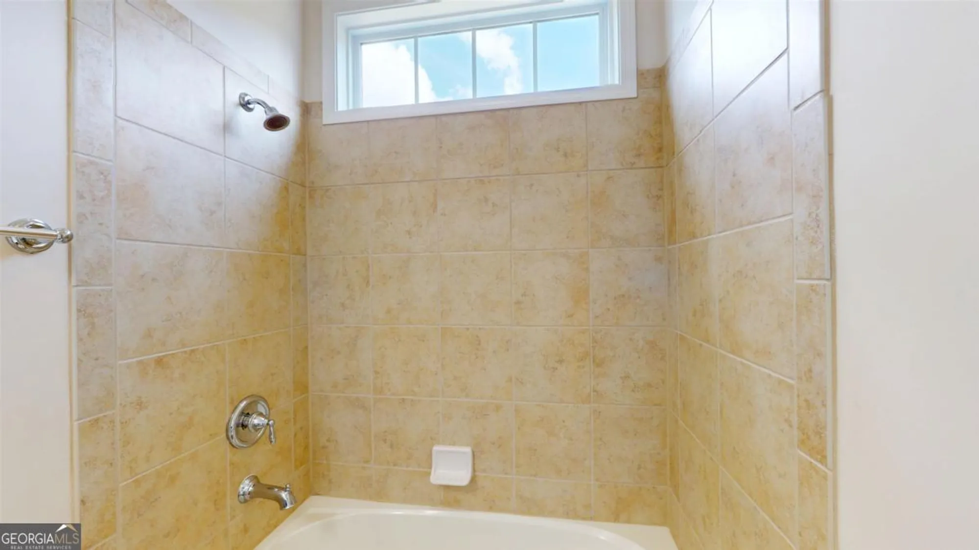 Property Slideshow image 46 of 75 | 1010 overlook cv, Greensboro, GA, 30642