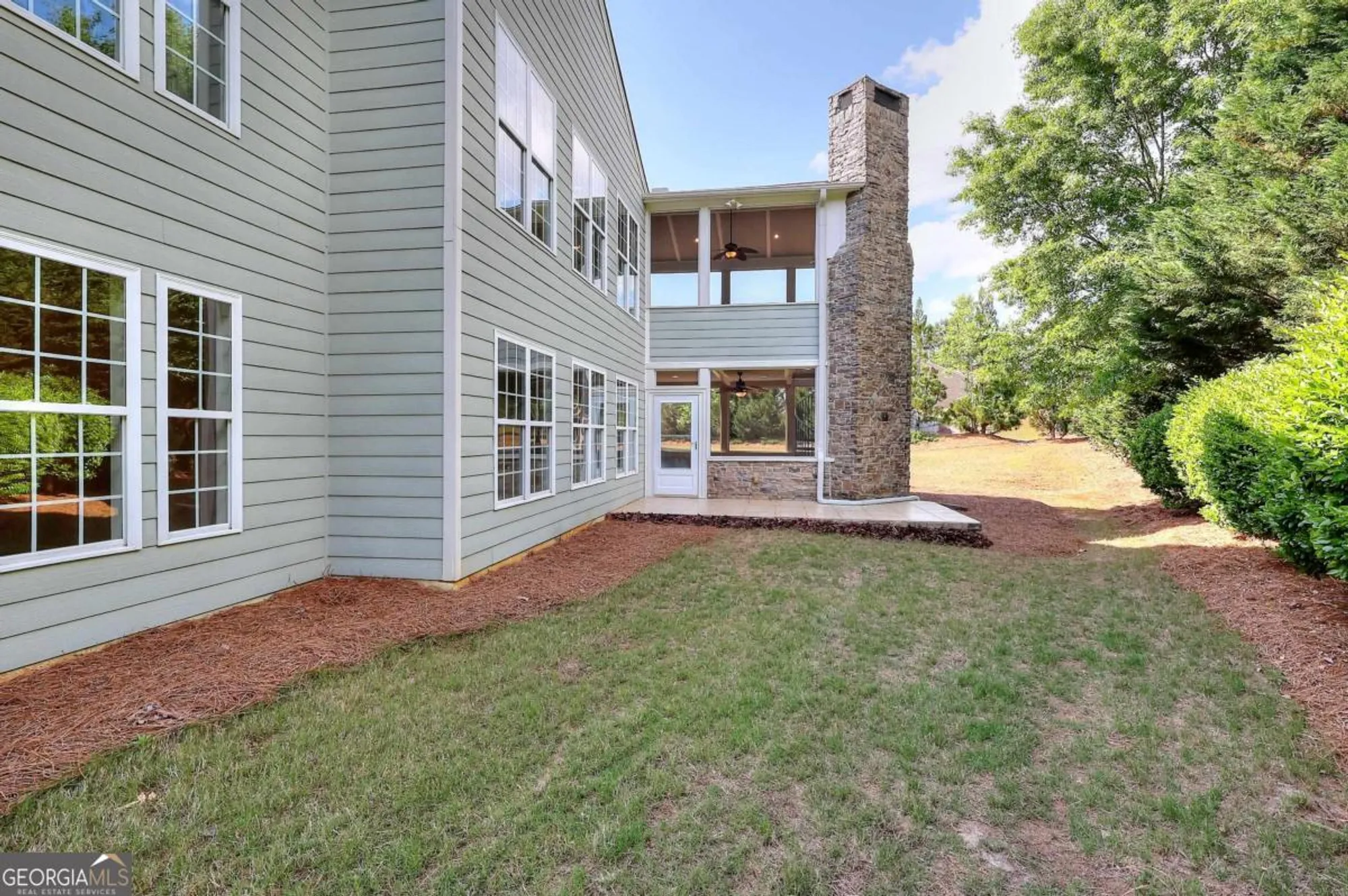 Property Slideshow image 7 of 75 | 1010 overlook cv, Greensboro, GA, 30642
