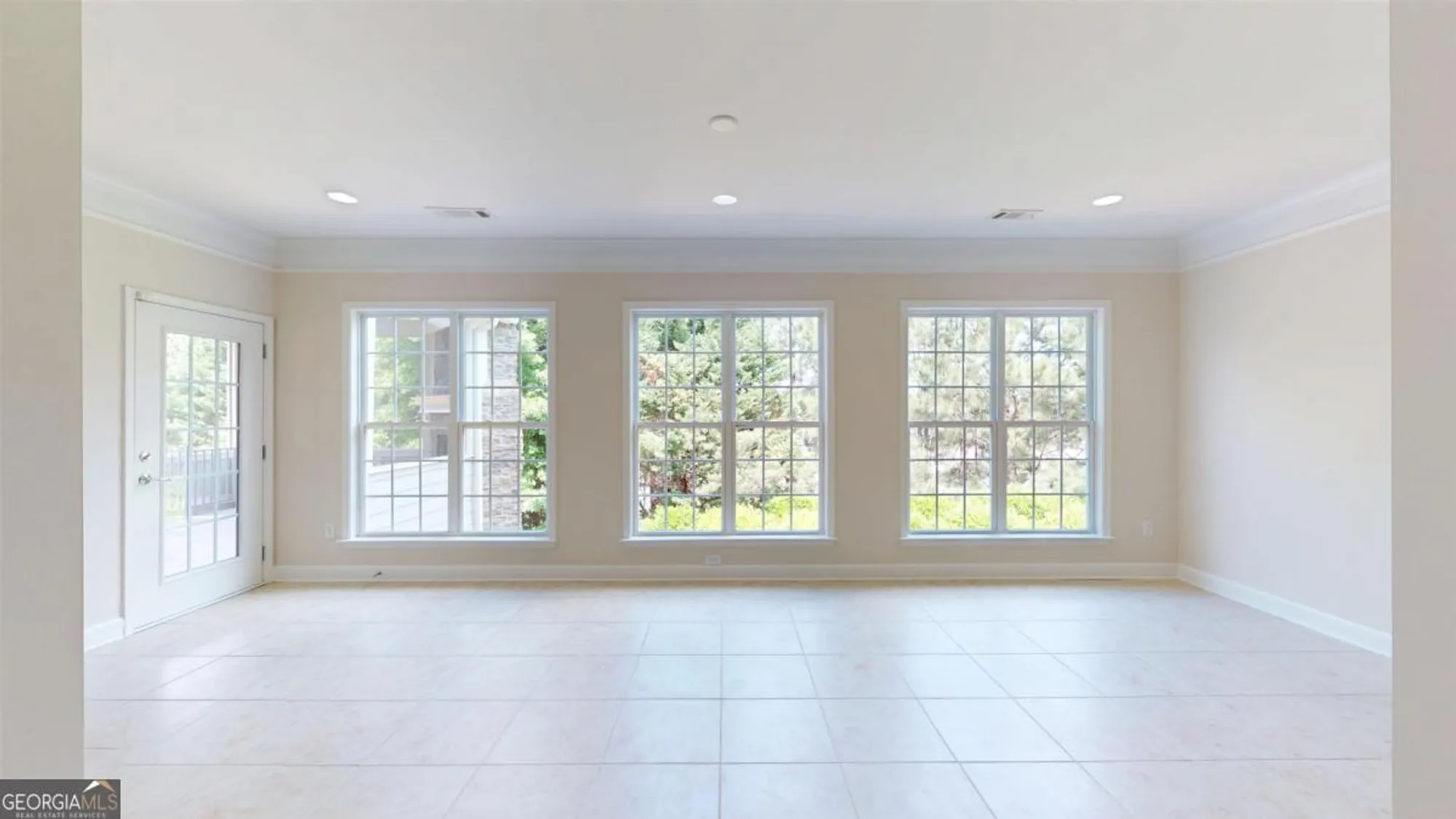 Property Slideshow image 28 of 75 | 1010 overlook cv, Greensboro, GA, 30642