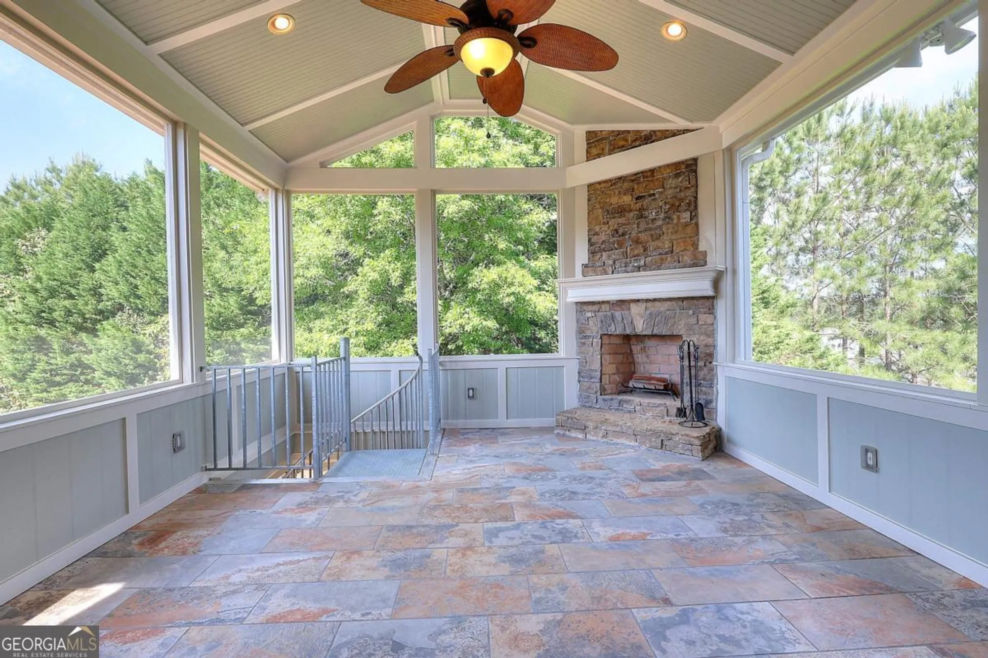 Property Slideshow image 5 of 75 | 1010 overlook cv, Greensboro, GA, 30642