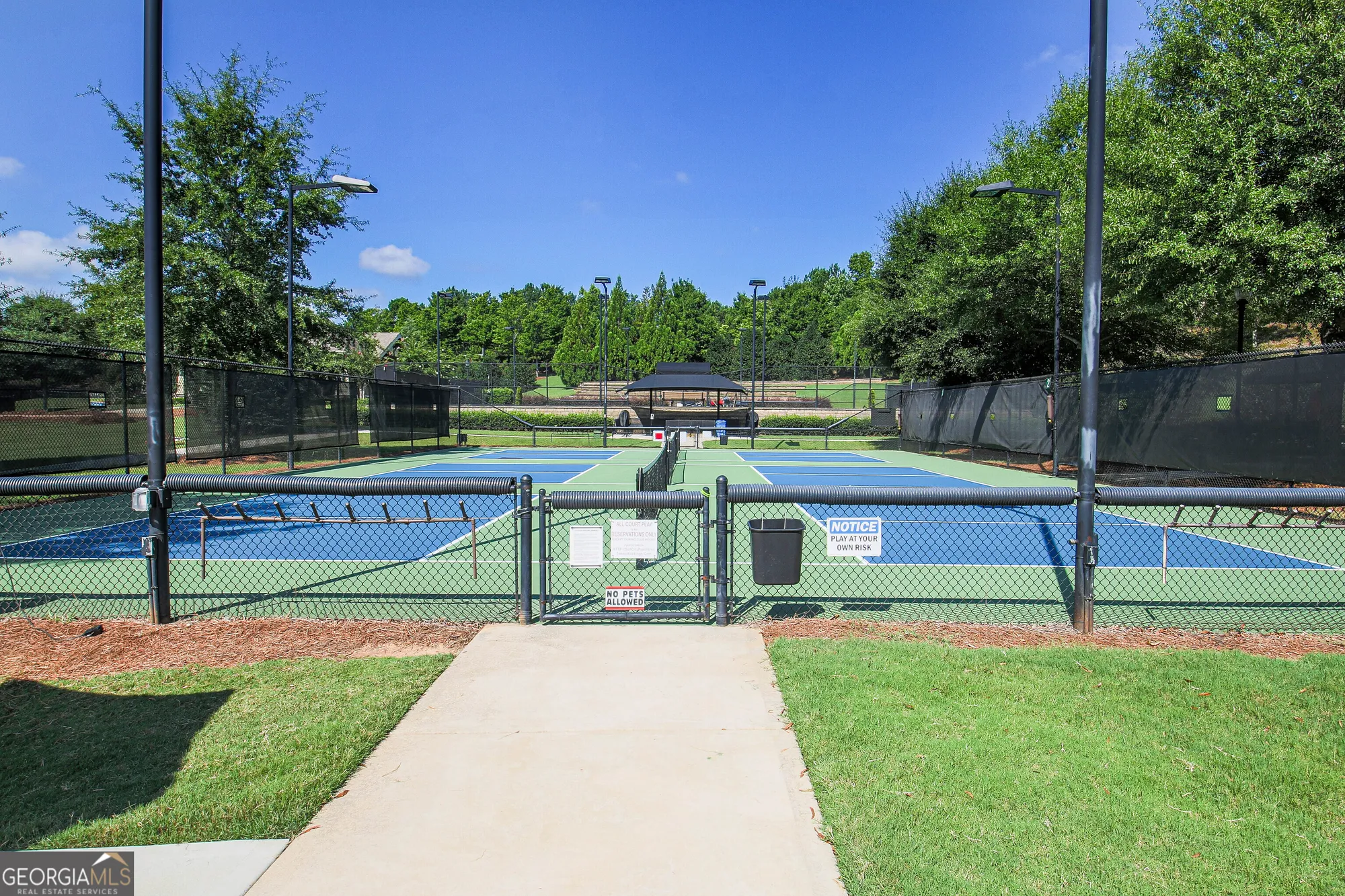Property Slideshow image 88 of 94 | 424 tallulah dr, Griffin, GA, 30223
