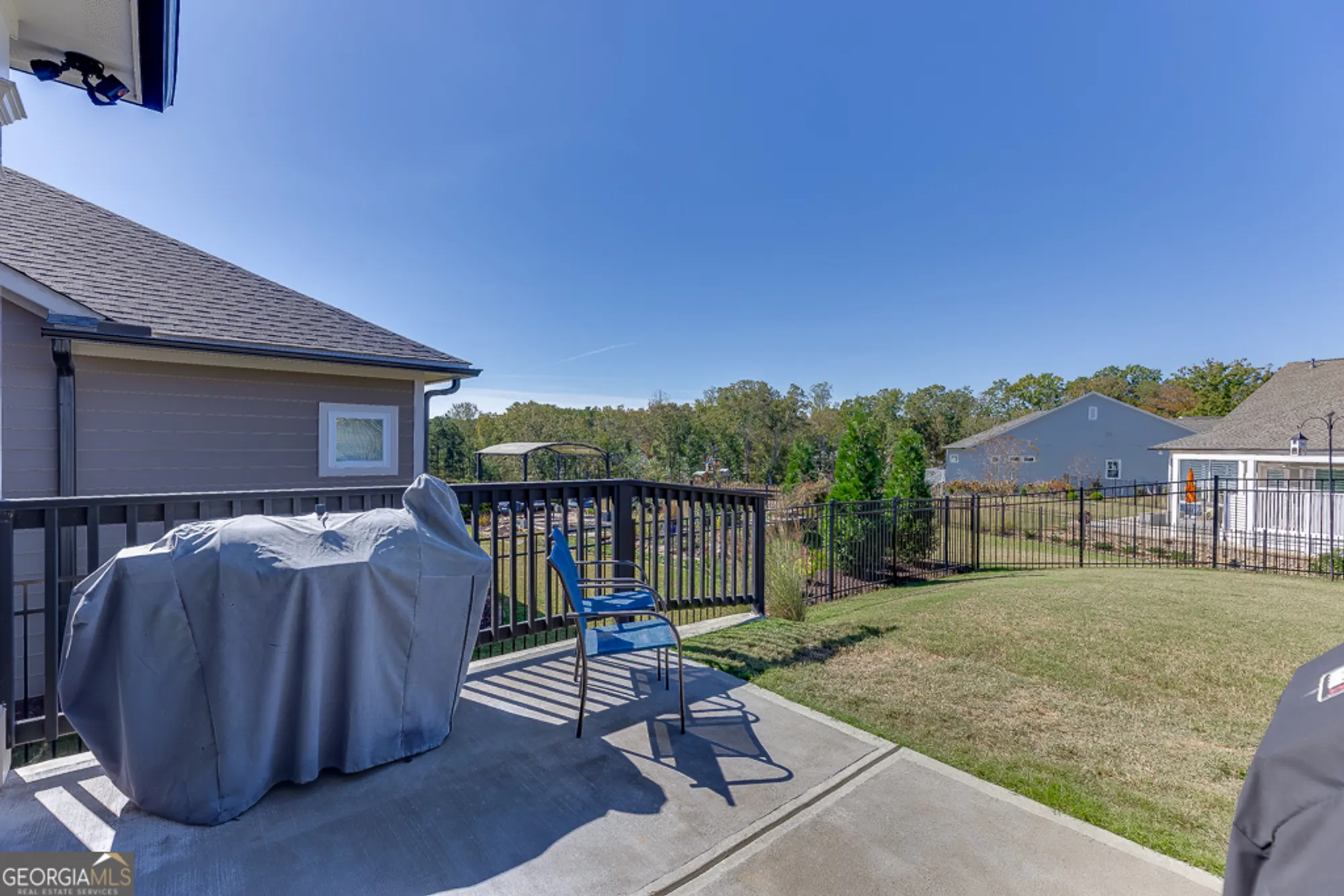 Property Slideshow image 35 of 56 | 6968 river rock dr, Flowery Branch, GA, 30542