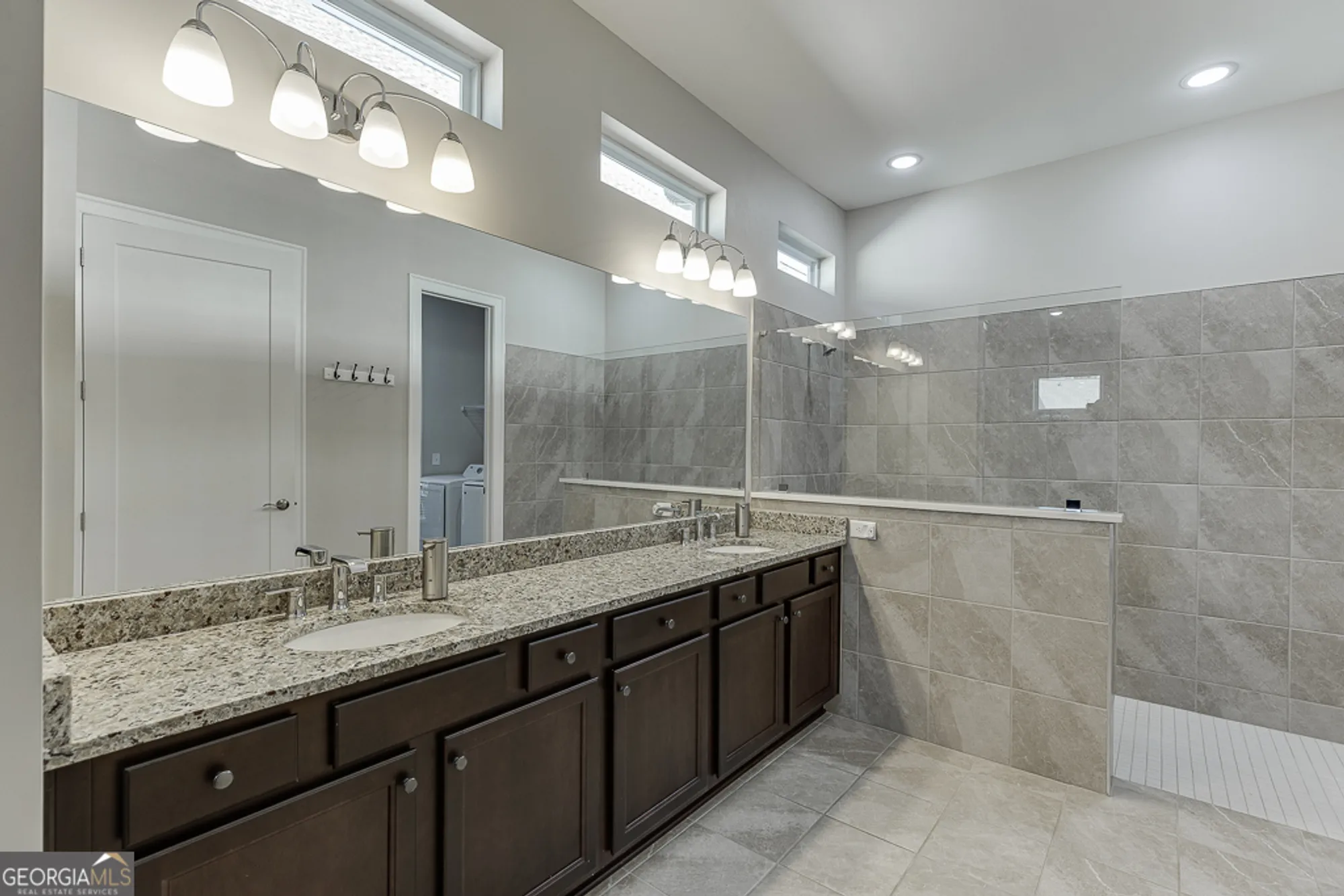 Property Slideshow image 25 of 56 | 6968 river rock dr, Flowery Branch, GA, 30542