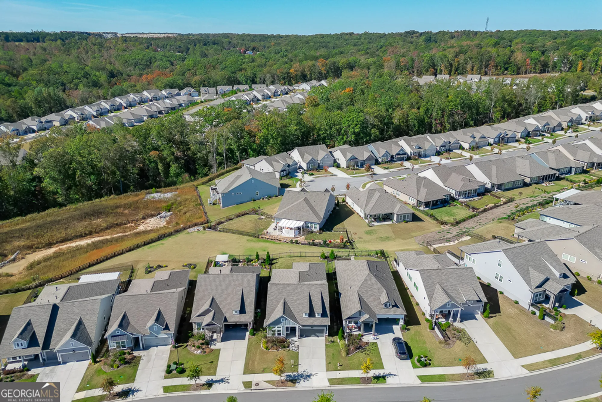 Property Slideshow image 43 of 56 | 6968 river rock dr, Flowery Branch, GA, 30542