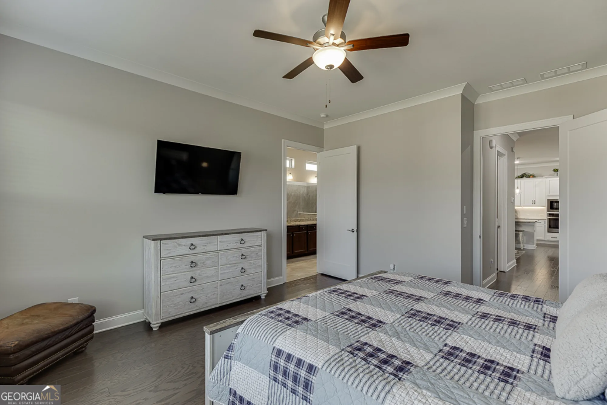 Property Slideshow image 24 of 56 | 6968 river rock dr, Flowery Branch, GA, 30542