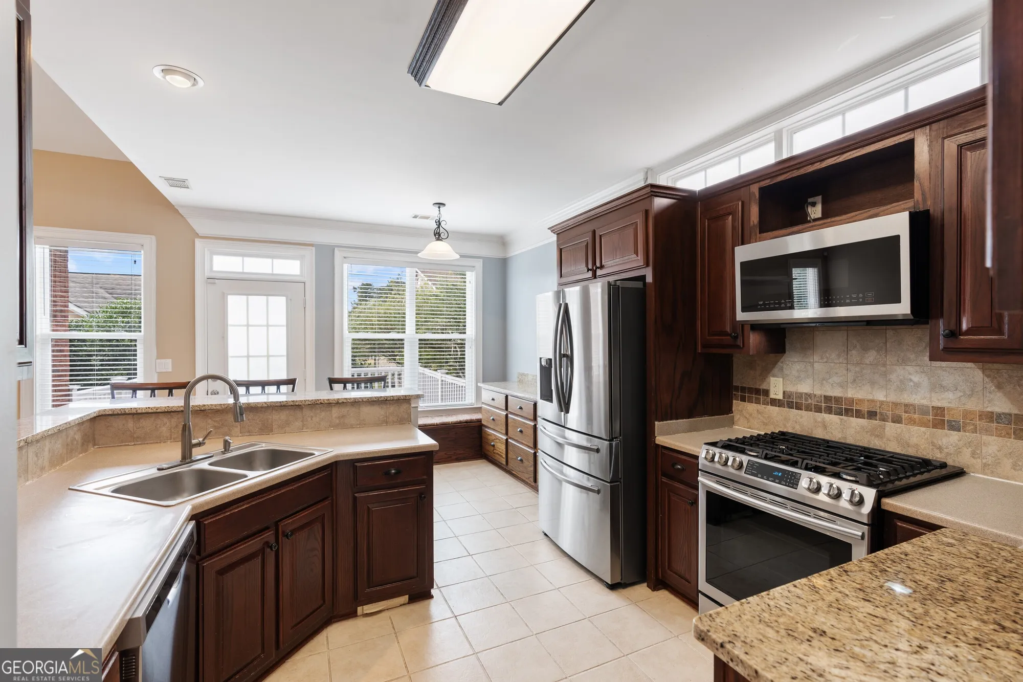 Property Slideshow image 10 of 29 | 1979 spivey village dr, Jonesboro, GA, 30236