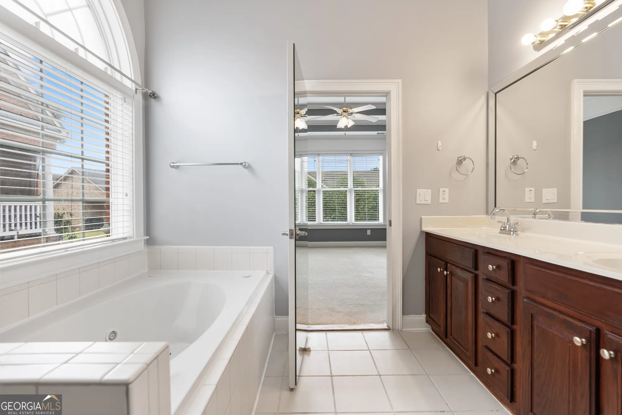 Property Slideshow image 18 of 29 | 1979 spivey village dr, Jonesboro, GA, 30236