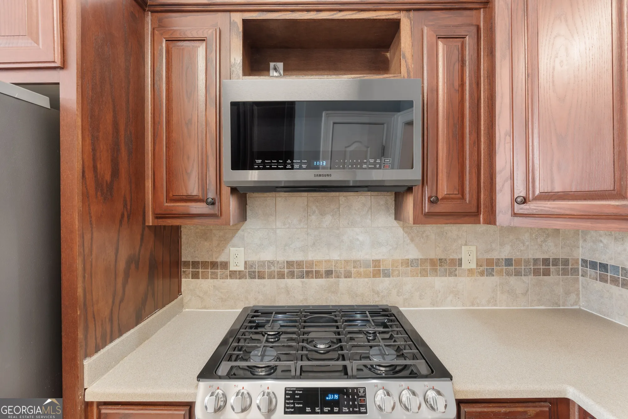 Property Slideshow image 11 of 29 | 1979 spivey village dr, Jonesboro, GA, 30236