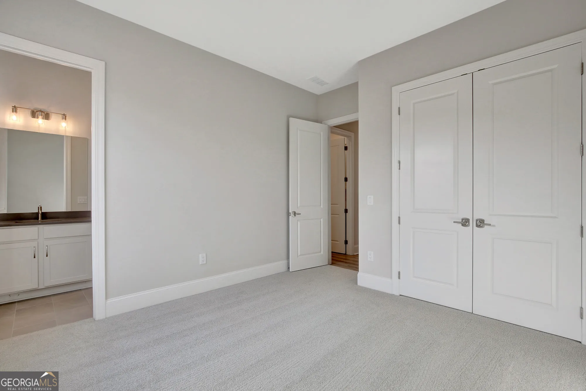 Property Slideshow image 45 of 77 | 173 club cresswind dr, Newnan, GA, 30263