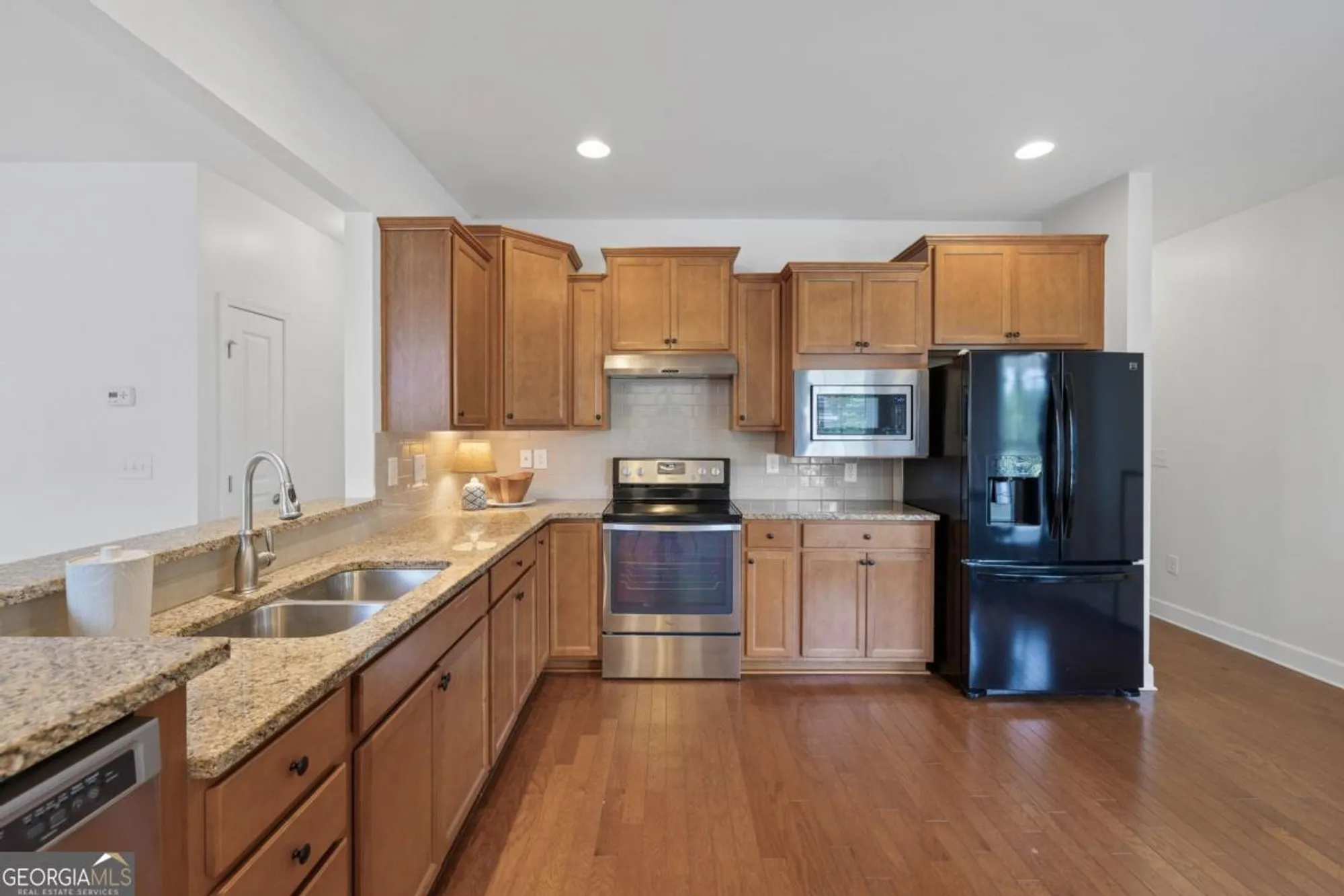 Property Slideshow image 12 of 51 | 1241 branch creek way, Greensboro, GA, 30642