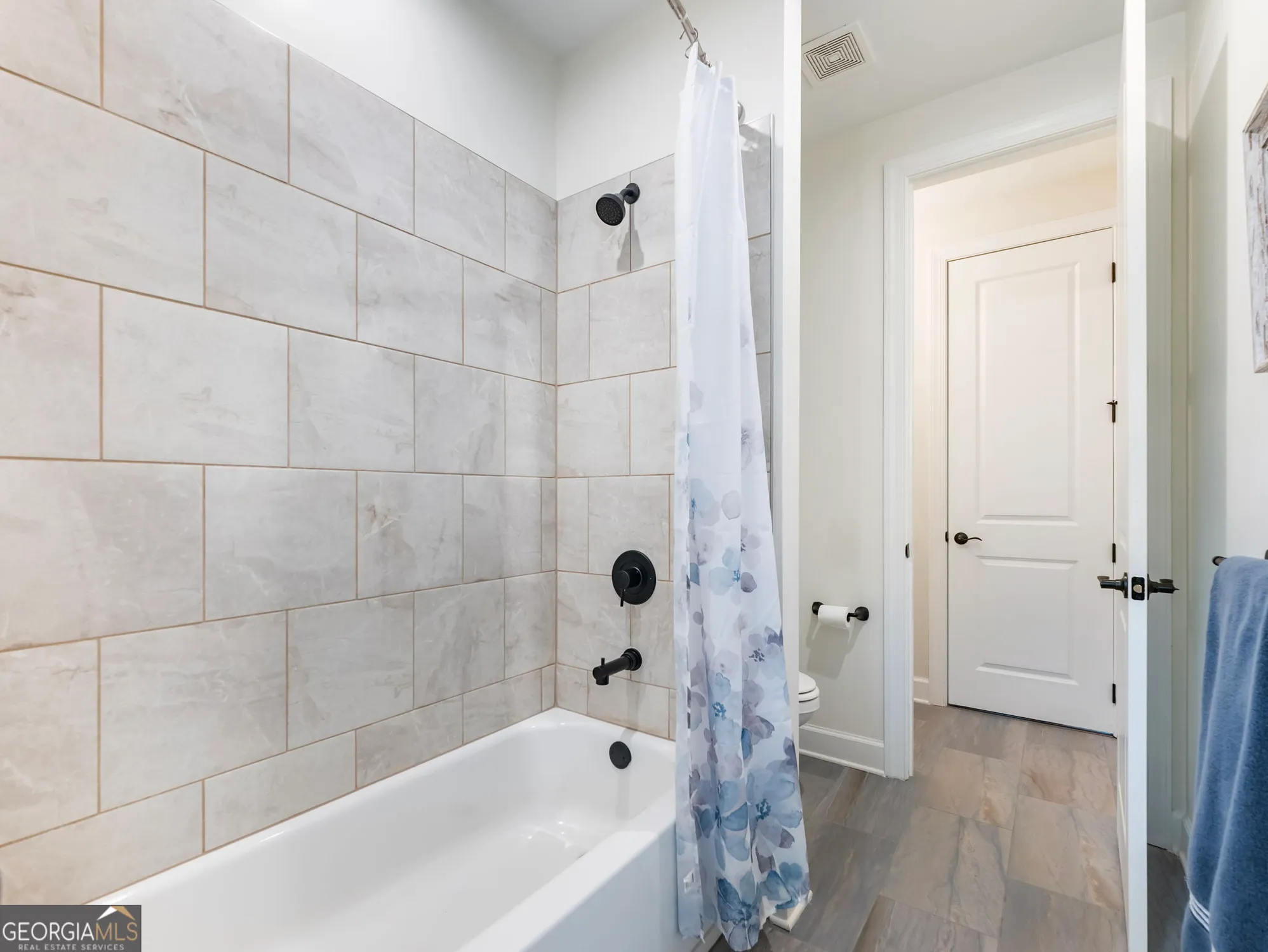 Property Slideshow image 37 of 64 | 522 ontario ln, Hoschton, GA, 30548