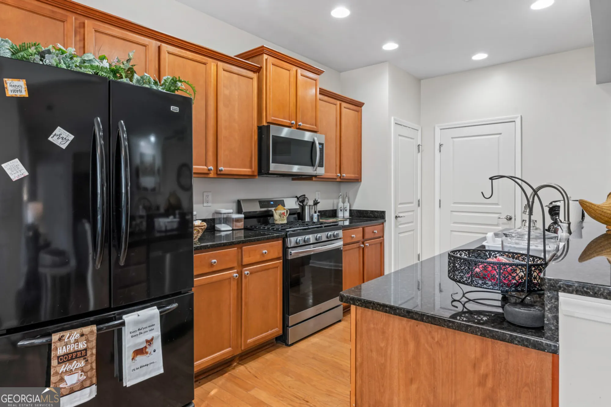 Property Slideshow image 18 of 42 | 811 dusky sap ct, Griffin, GA, 30223