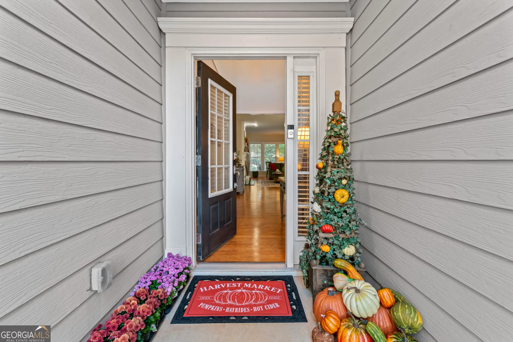 Property Slideshow image 4 of 42 | 811 dusky sap ct, Griffin, GA, 30223