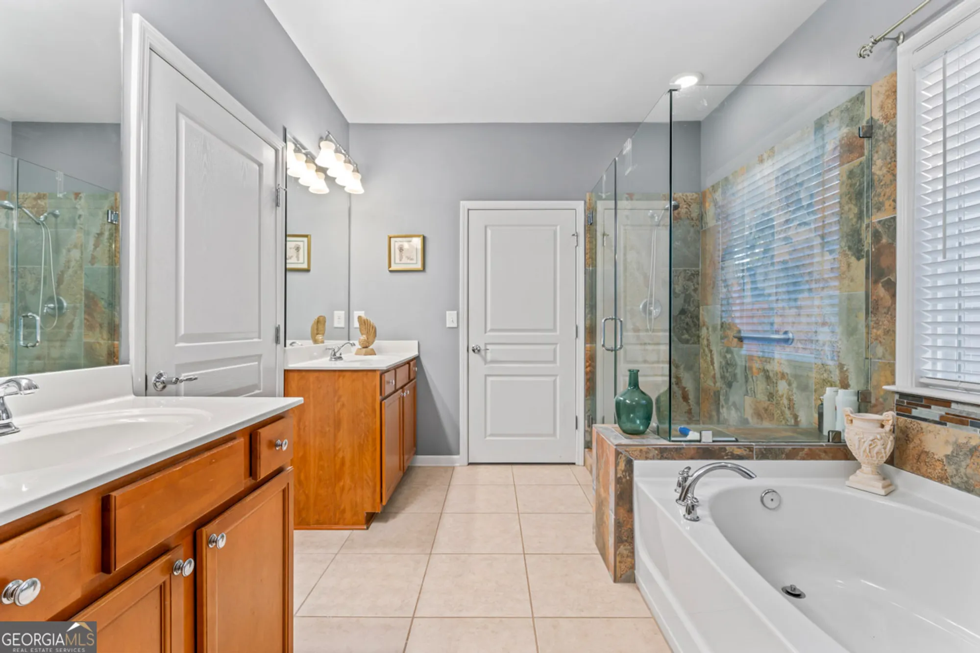 Property Slideshow image 26 of 42 | 811 dusky sap ct, Griffin, GA, 30223