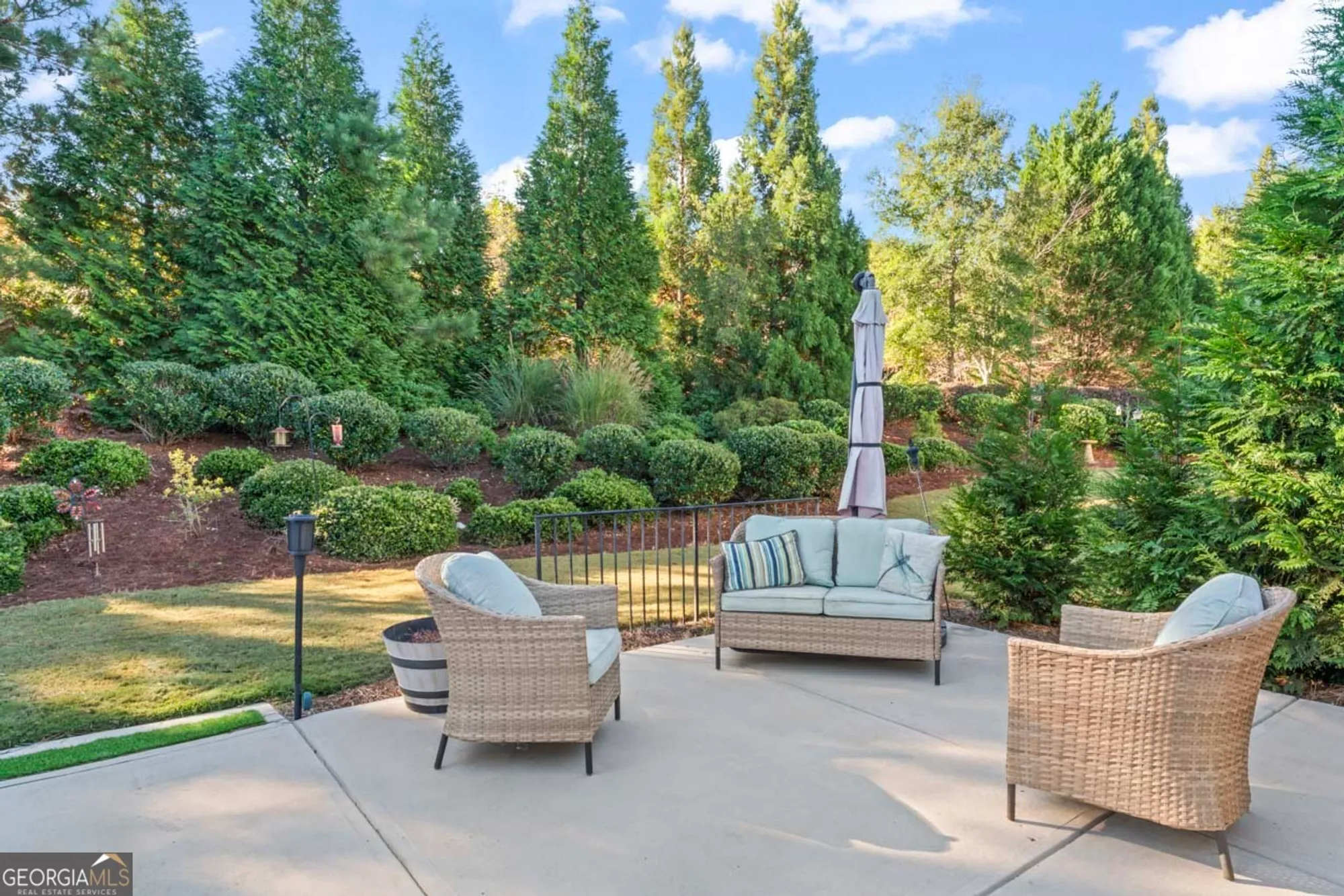 Property Slideshow image 36 of 42 | 811 dusky sap ct, Griffin, GA, 30223