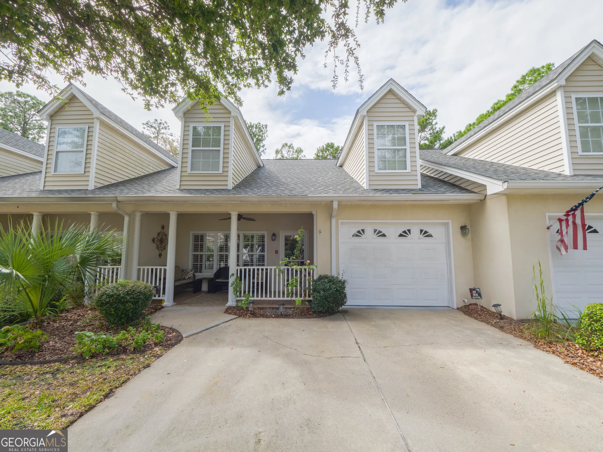 Property Slideshow image 2 of 31 | 204 peppertree crossing ave # 204, Brunswick, GA, 31525