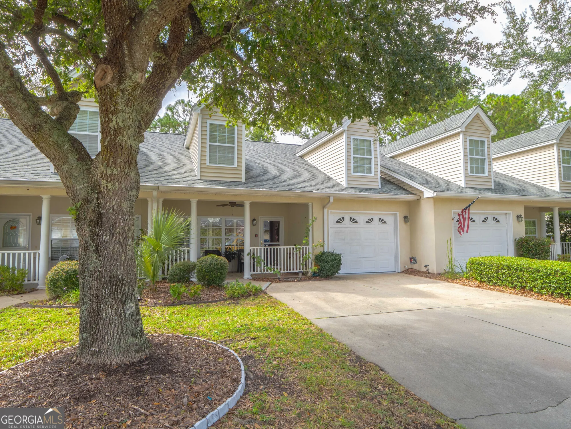 Property Slideshow image 1 of 31 | 204 peppertree crossing ave # 204, Brunswick, GA, 31525