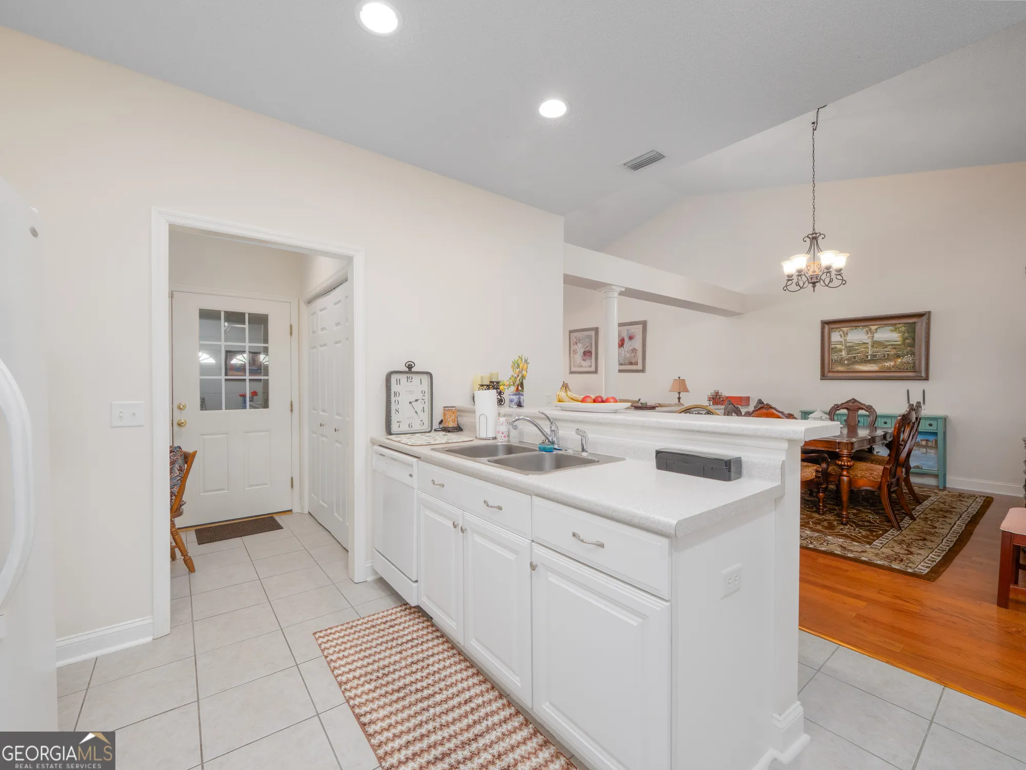 Property Slideshow image 9 of 31 | 204 peppertree crossing ave # 204, Brunswick, GA, 31525