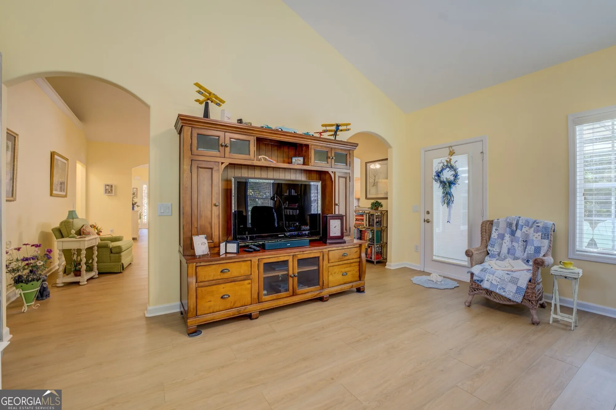 Property Slideshow image 10 of 42 | 310 crossroads dr, Social Circle, GA, 30025
