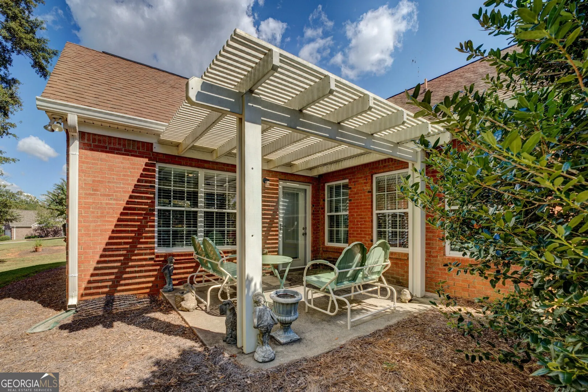 Property Slideshow image 37 of 42 | 310 crossroads dr, Social Circle, GA, 30025