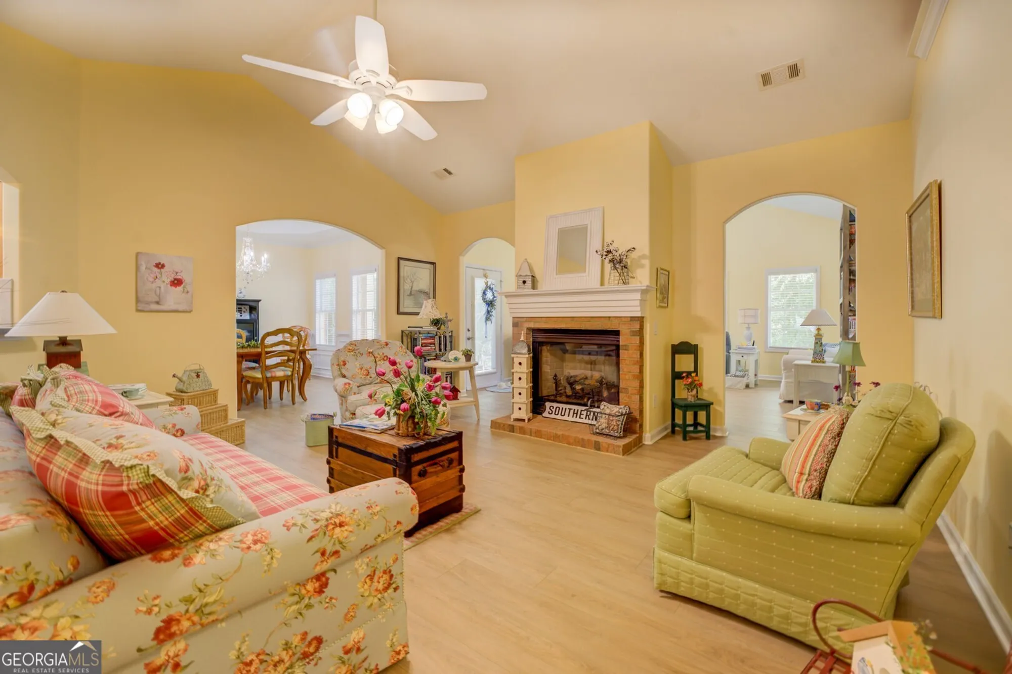 Property Slideshow image 4 of 42 | 310 crossroads dr, Social Circle, GA, 30025