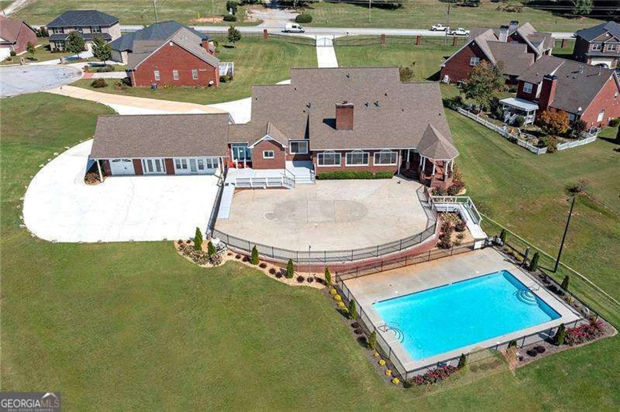 Property Slideshow image 27 of 45 | 8513 spivey village trl, Jonesboro, GA, 30236