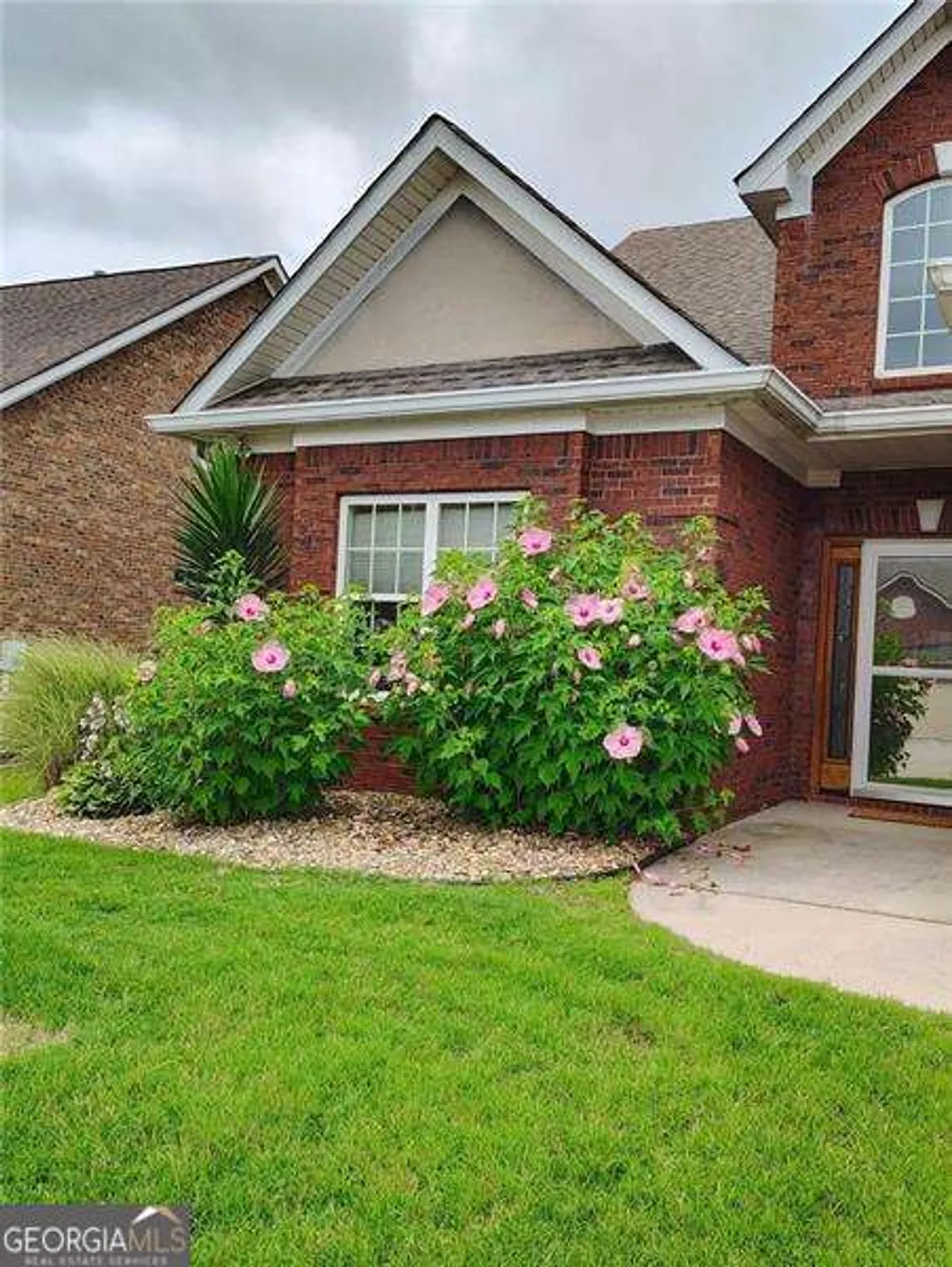 Property Slideshow image 2 of 45 | 8513 spivey village trl, Jonesboro, GA, 30236