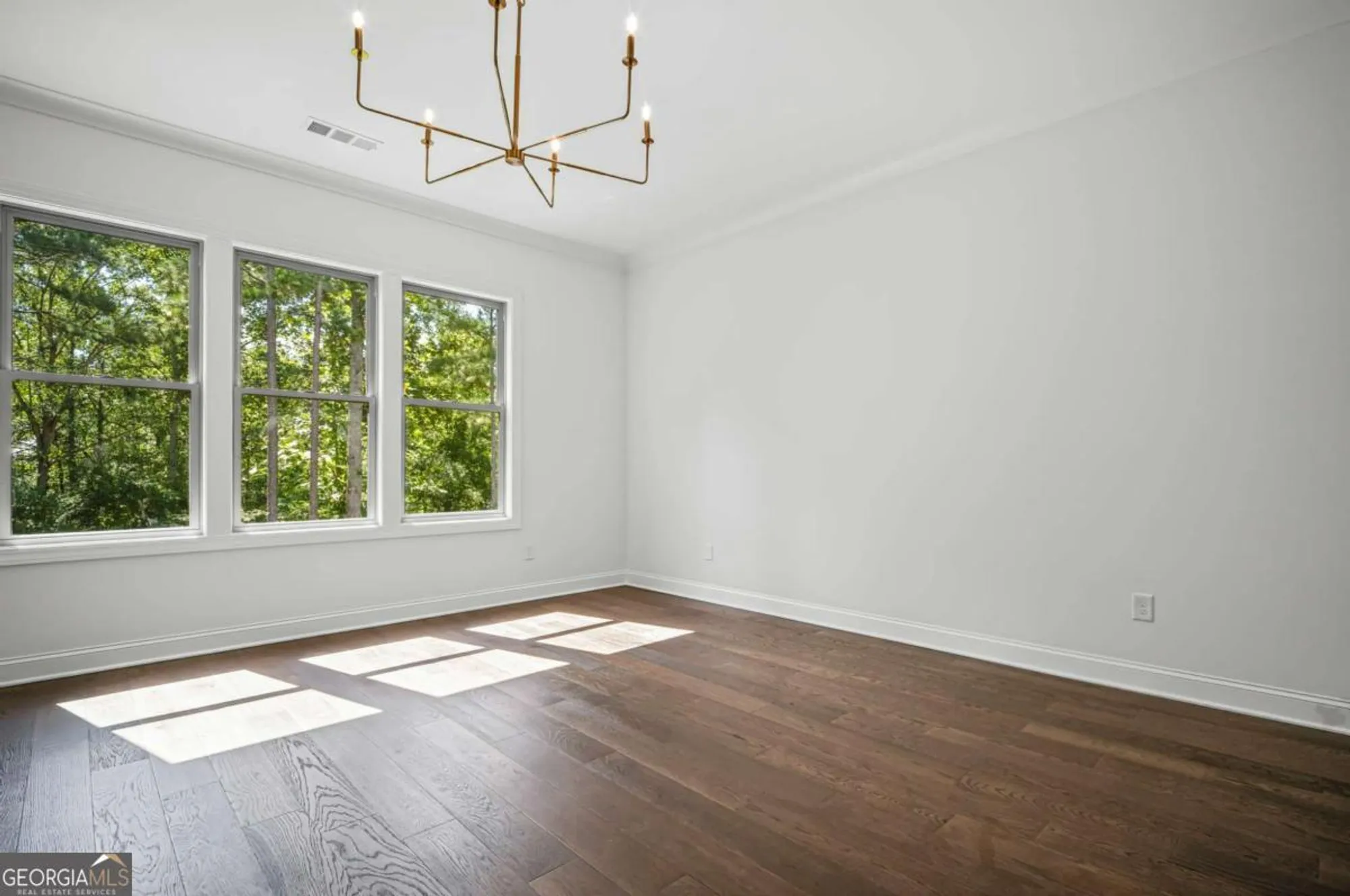 Property Slideshow image 7 of 15 | 866 lakemont dr, Canton, GA, 30114