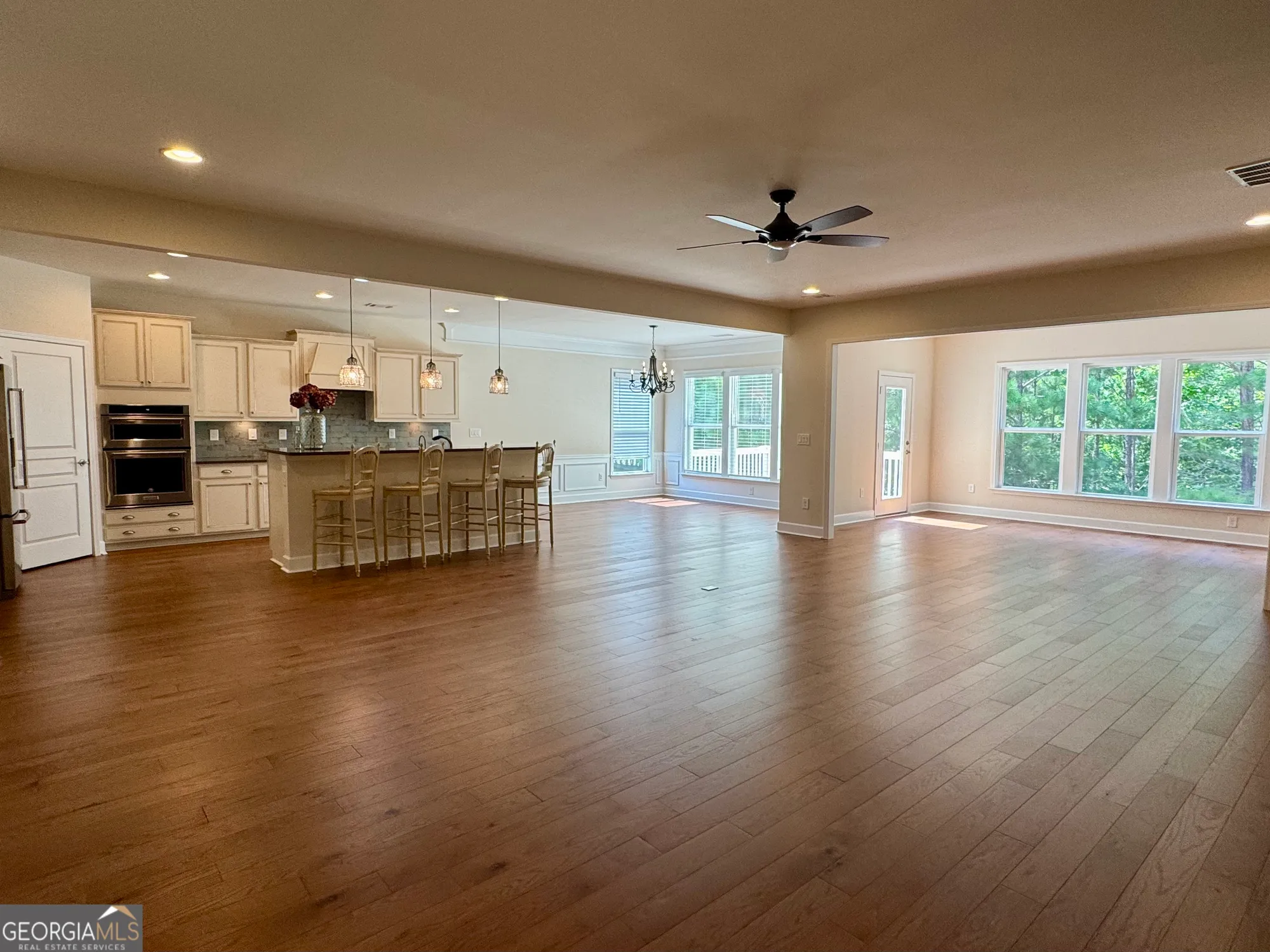 Property Slideshow image 8 of 88 | 1091 lakefront ct, Greensboro, GA, 30642