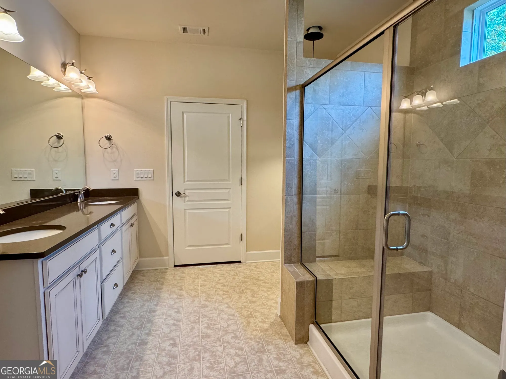 Property Slideshow image 43 of 88 | 1091 lakefront ct, Greensboro, GA, 30642