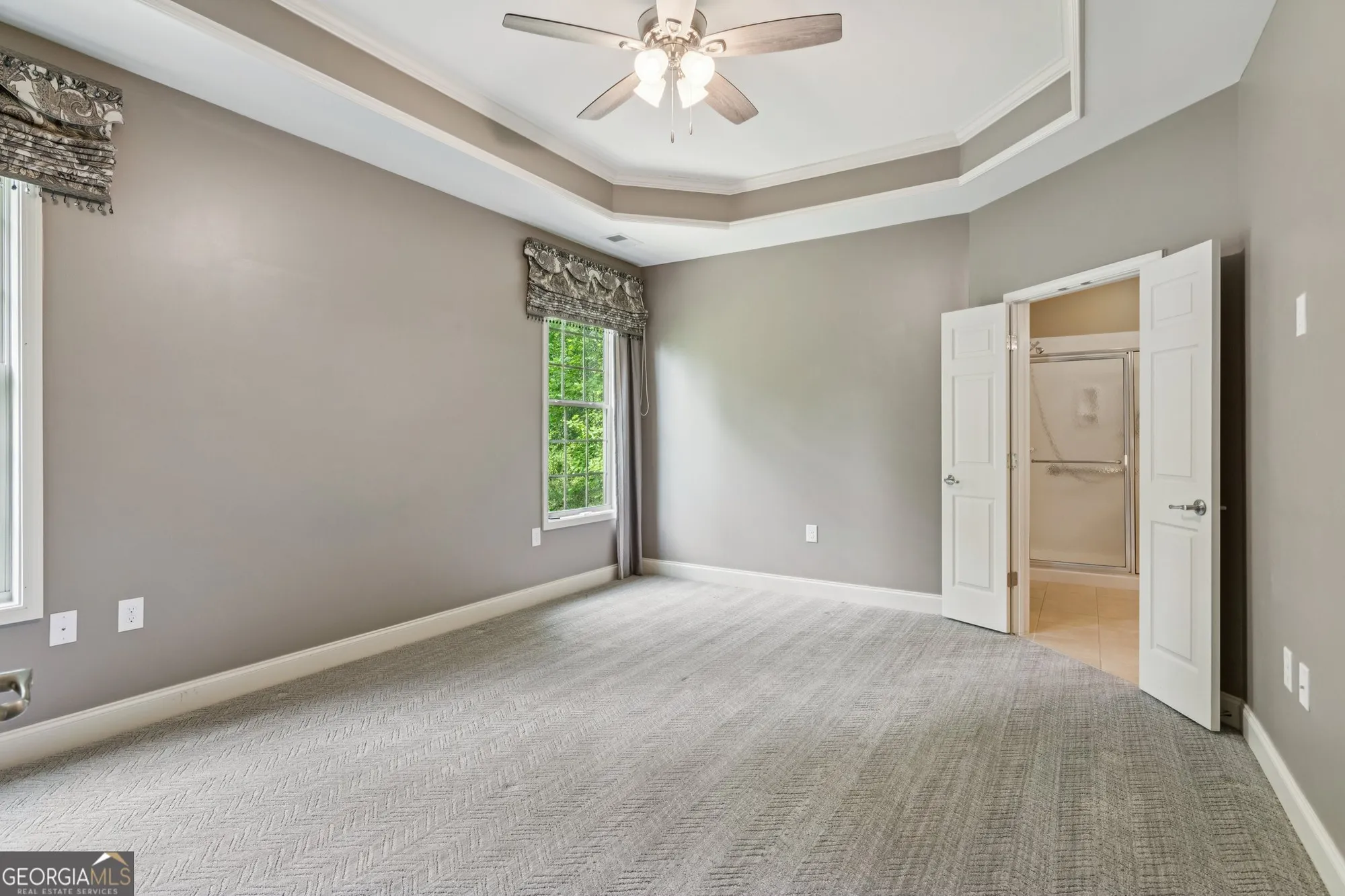 Property Slideshow image 18 of 48 | 328 shade tree cir, Woodstock, GA, 30188