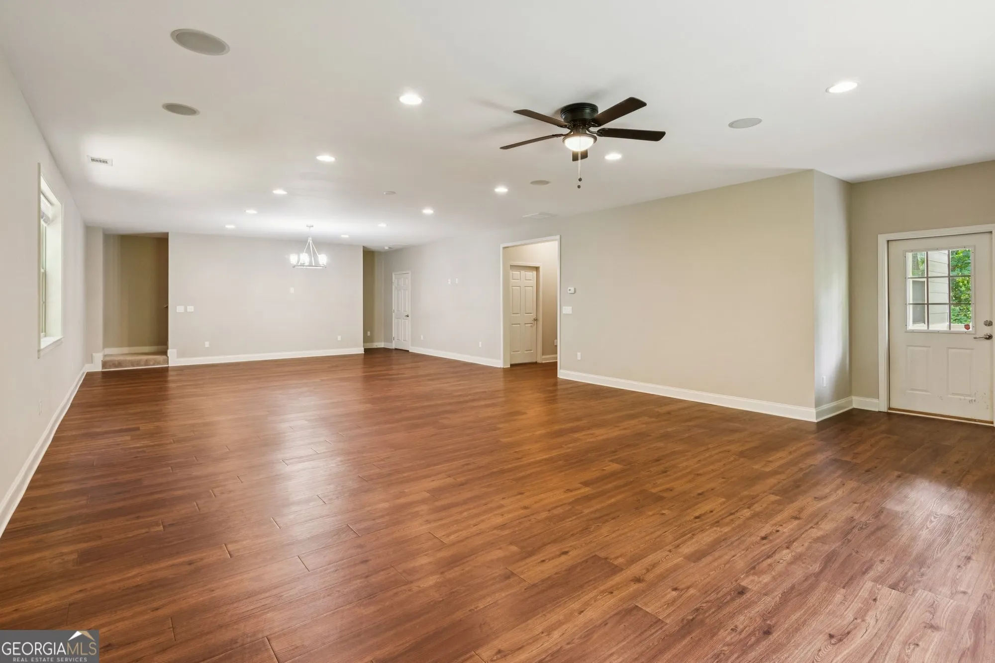 Property Slideshow image 35 of 48 | 328 shade tree cir, Woodstock, GA, 30188