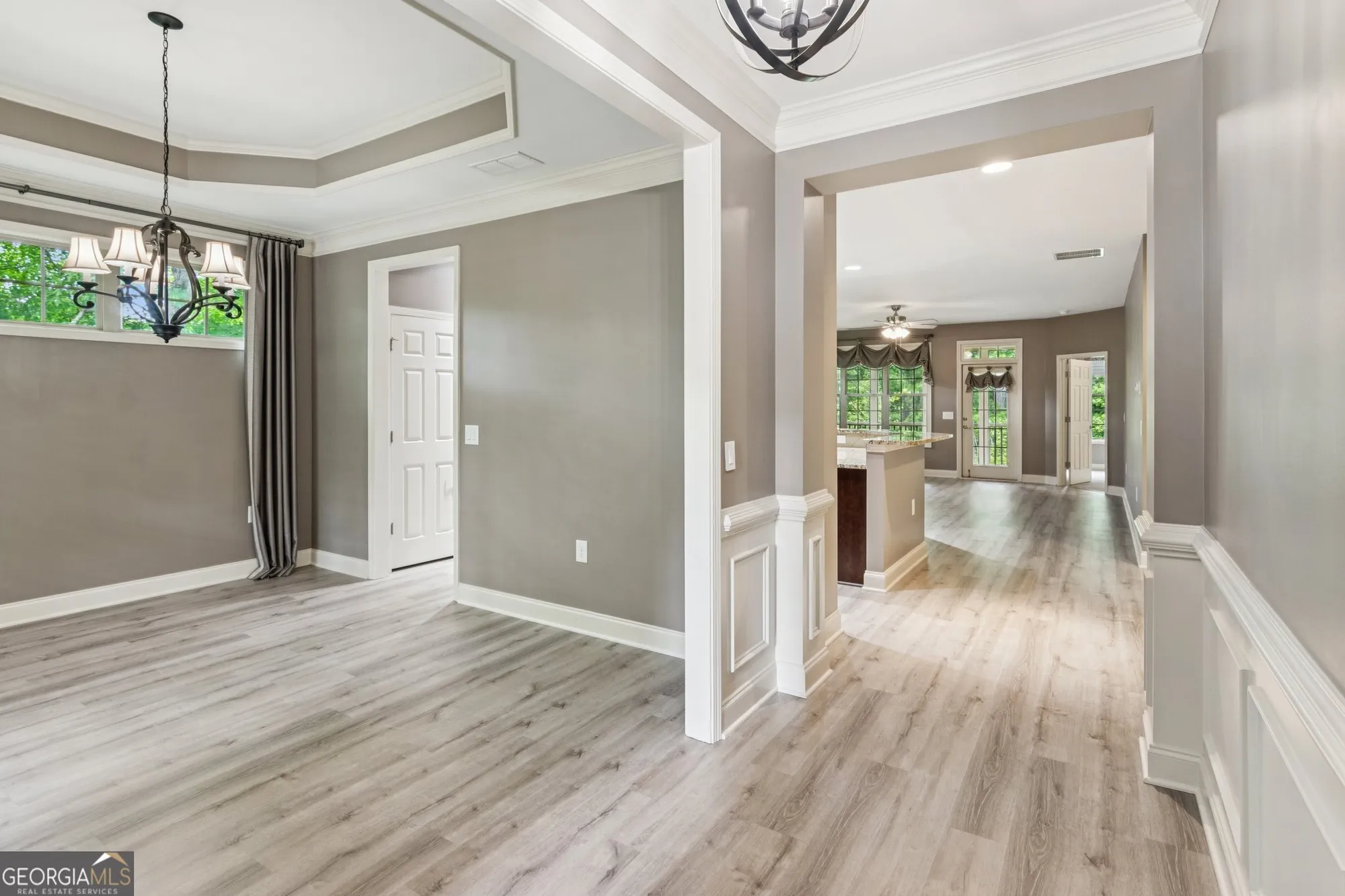 Property Slideshow image 4 of 48 | 328 shade tree cir, Woodstock, GA, 30188