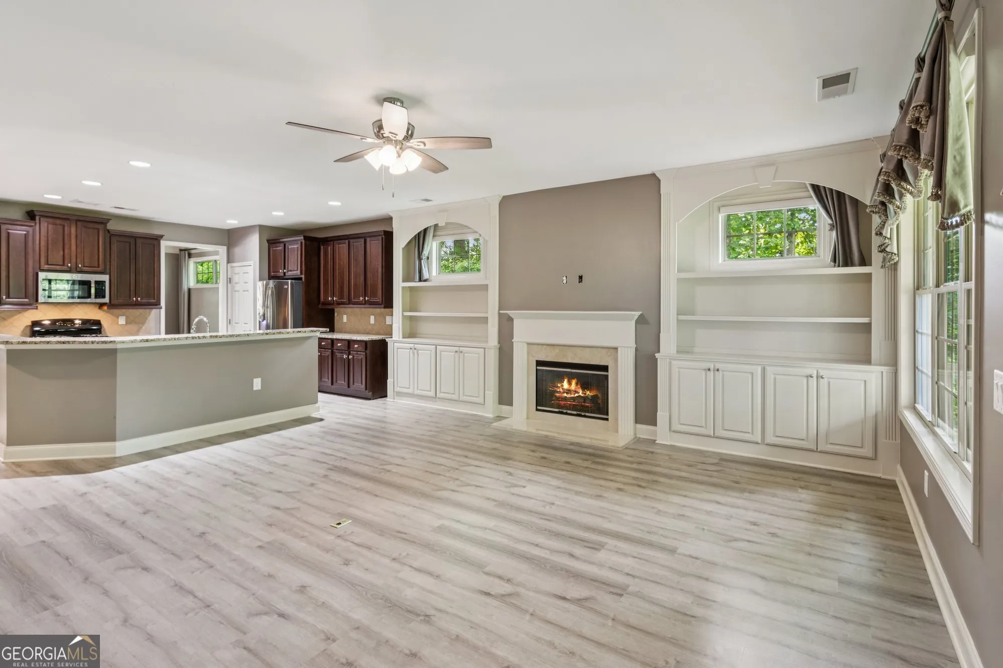 Property Slideshow image 8 of 48 | 328 shade tree cir, Woodstock, GA, 30188