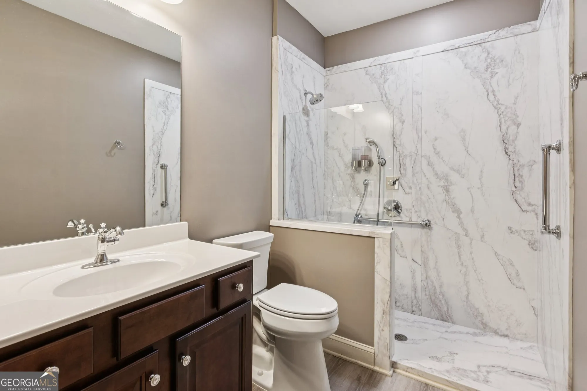 Property Slideshow image 28 of 48 | 328 shade tree cir, Woodstock, GA, 30188