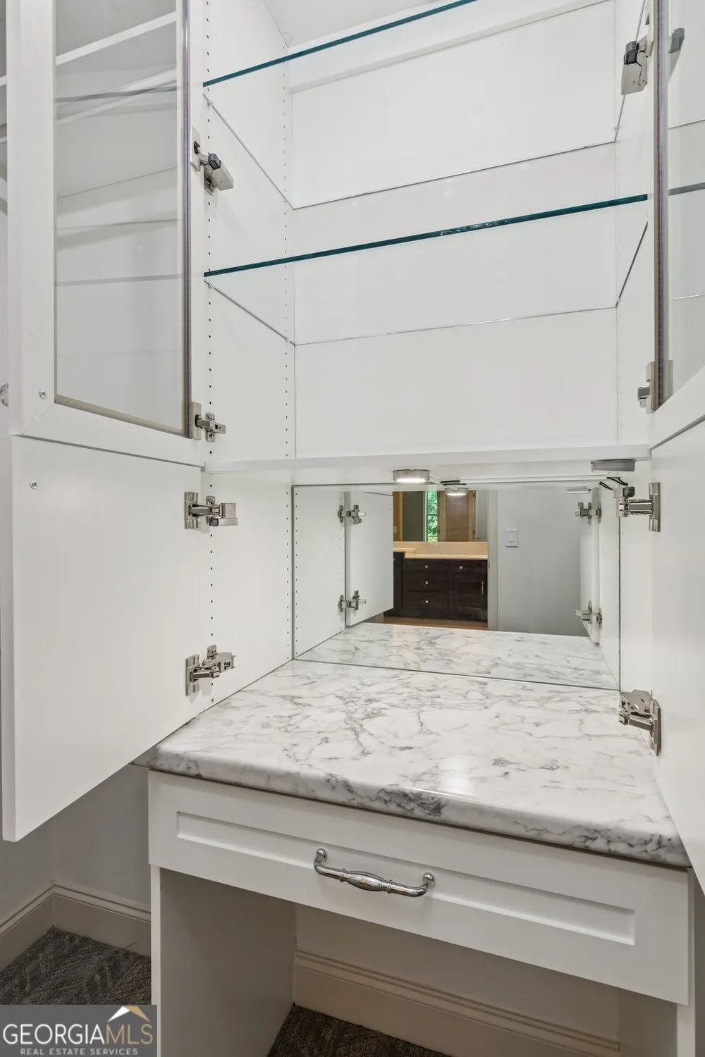 Property Slideshow image 24 of 48 | 328 shade tree cir, Woodstock, GA, 30188