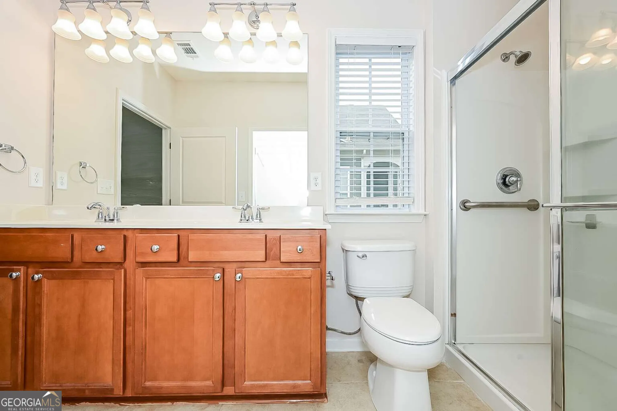 Property Slideshow image 13 of 16 | 116 magic lily dr, Griffin, GA, 30223
