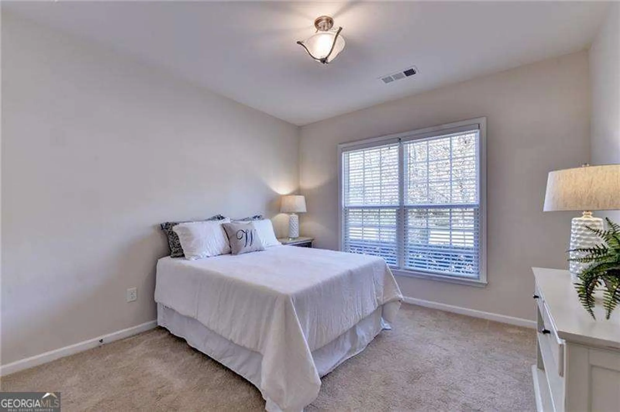 Property Slideshow image 8 of 49 | 3150 thistle trl, Suwanee, GA, 30024