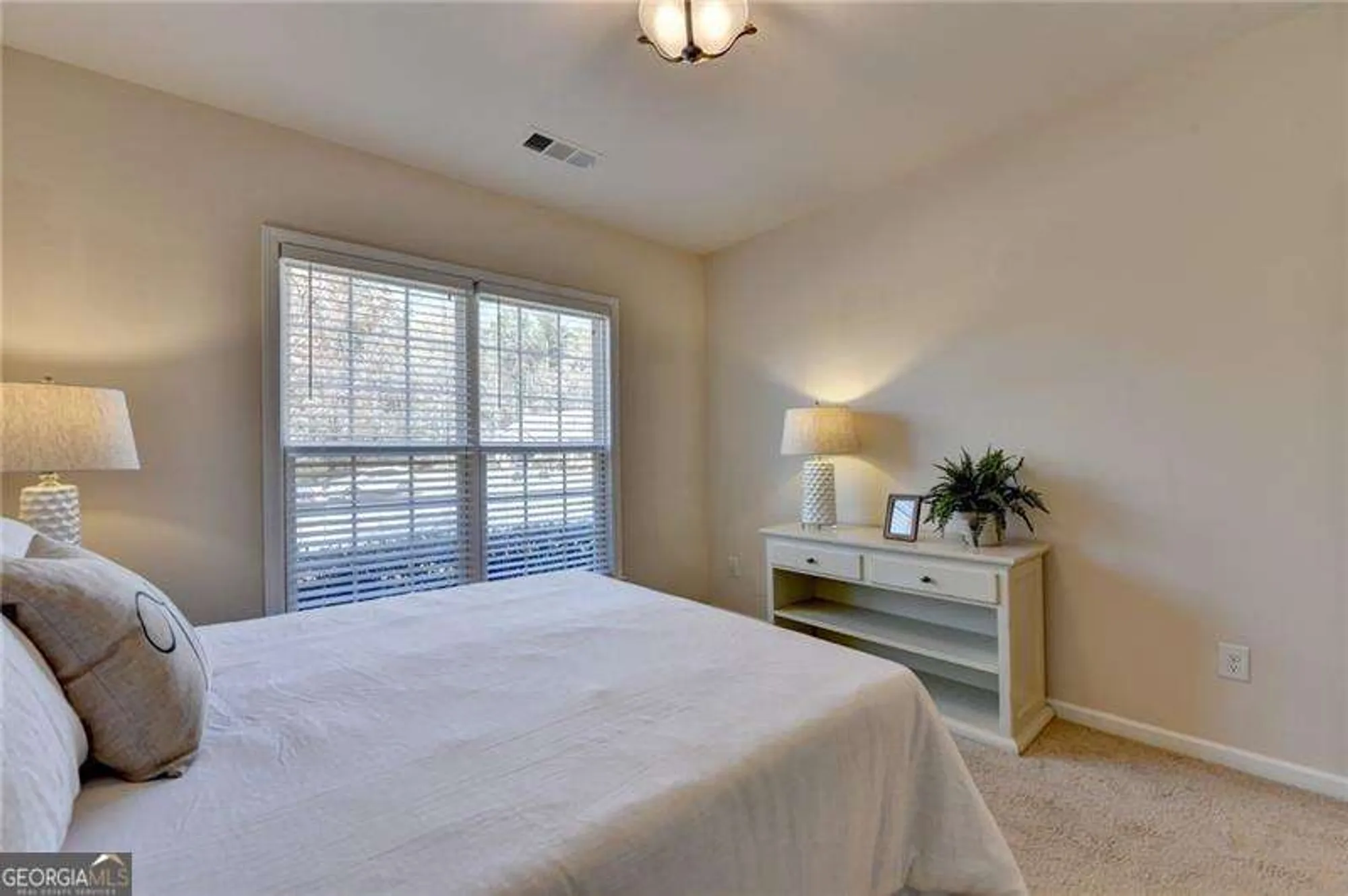 Property Slideshow image 9 of 49 | 3150 thistle trl, Suwanee, GA, 30024