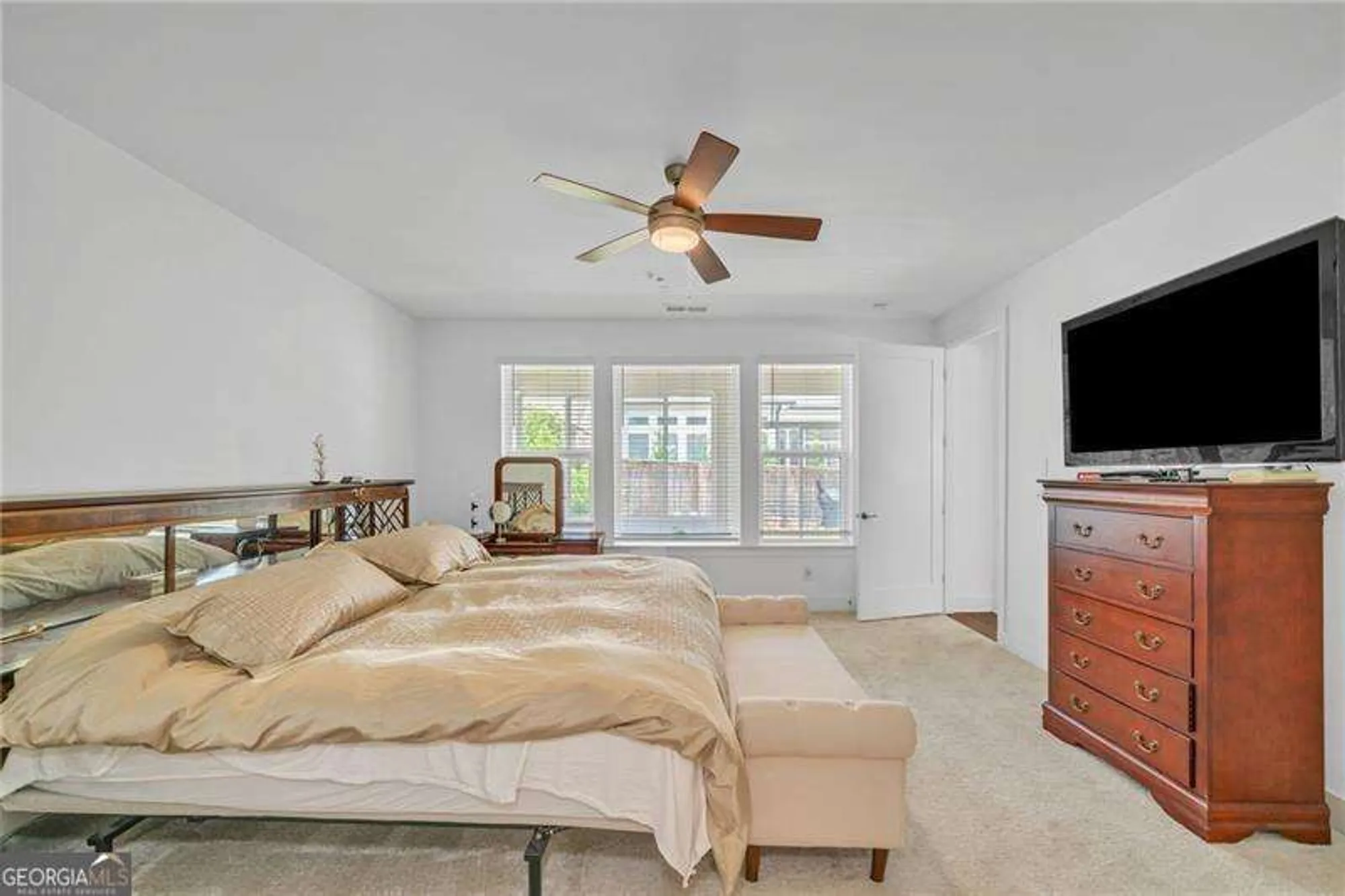 Property Slideshow image 19 of 51 | 163 lorraine pkwy, Woodstock, GA, 30188