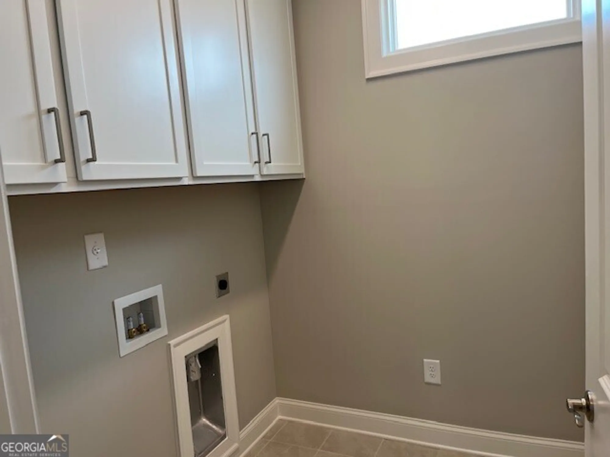 Property Slideshow image 8 of 20 | 3422 fishpond cir, Dacula, GA, 30019