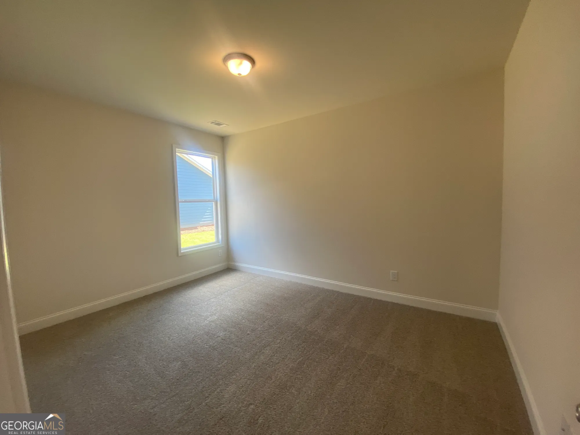 Property Slideshow image 7 of 60 | 134 oakdale rd # 31, Jefferson, GA, 30549