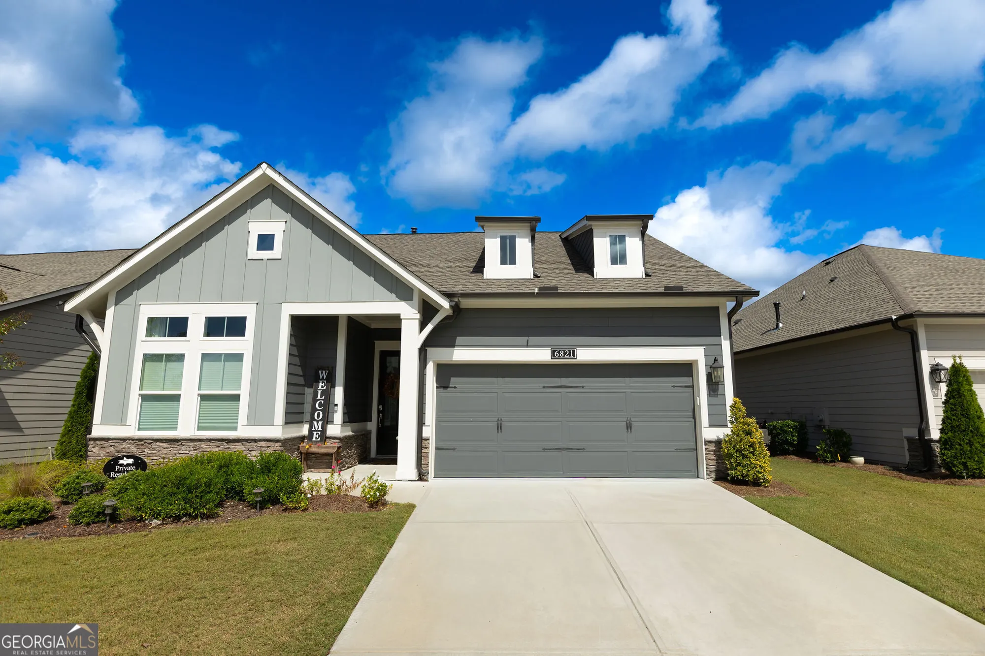 Property Slideshow image 2 of 18 | 6821 bungalow rd, Flowery Branch, GA, 30542