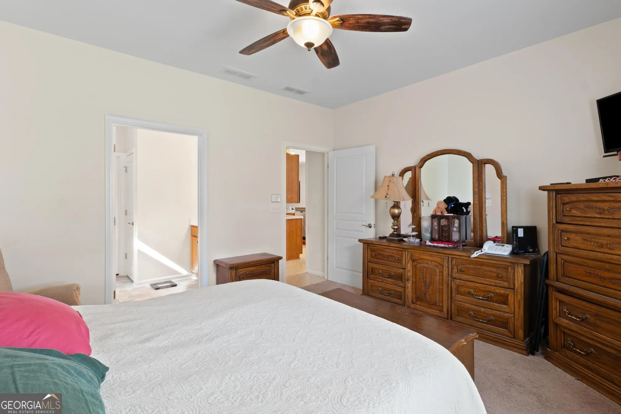 Property Slideshow image 18 of 32 | 555 beautyberry dr, Griffin, GA, 30223