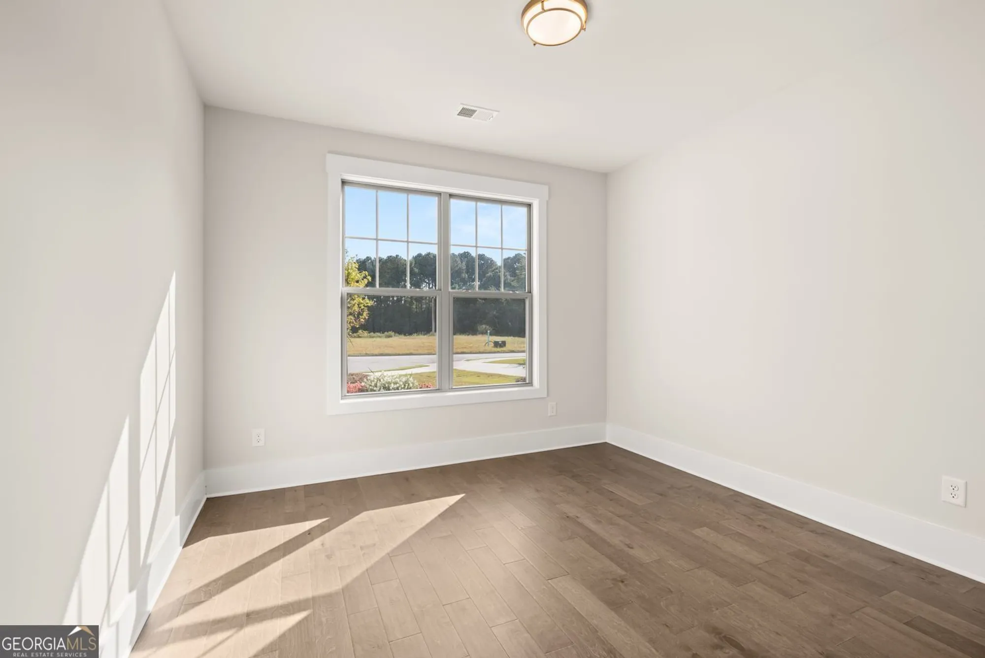 Property Slideshow image 31 of 42 | 1619 tielman way, Snellville, GA, 30078